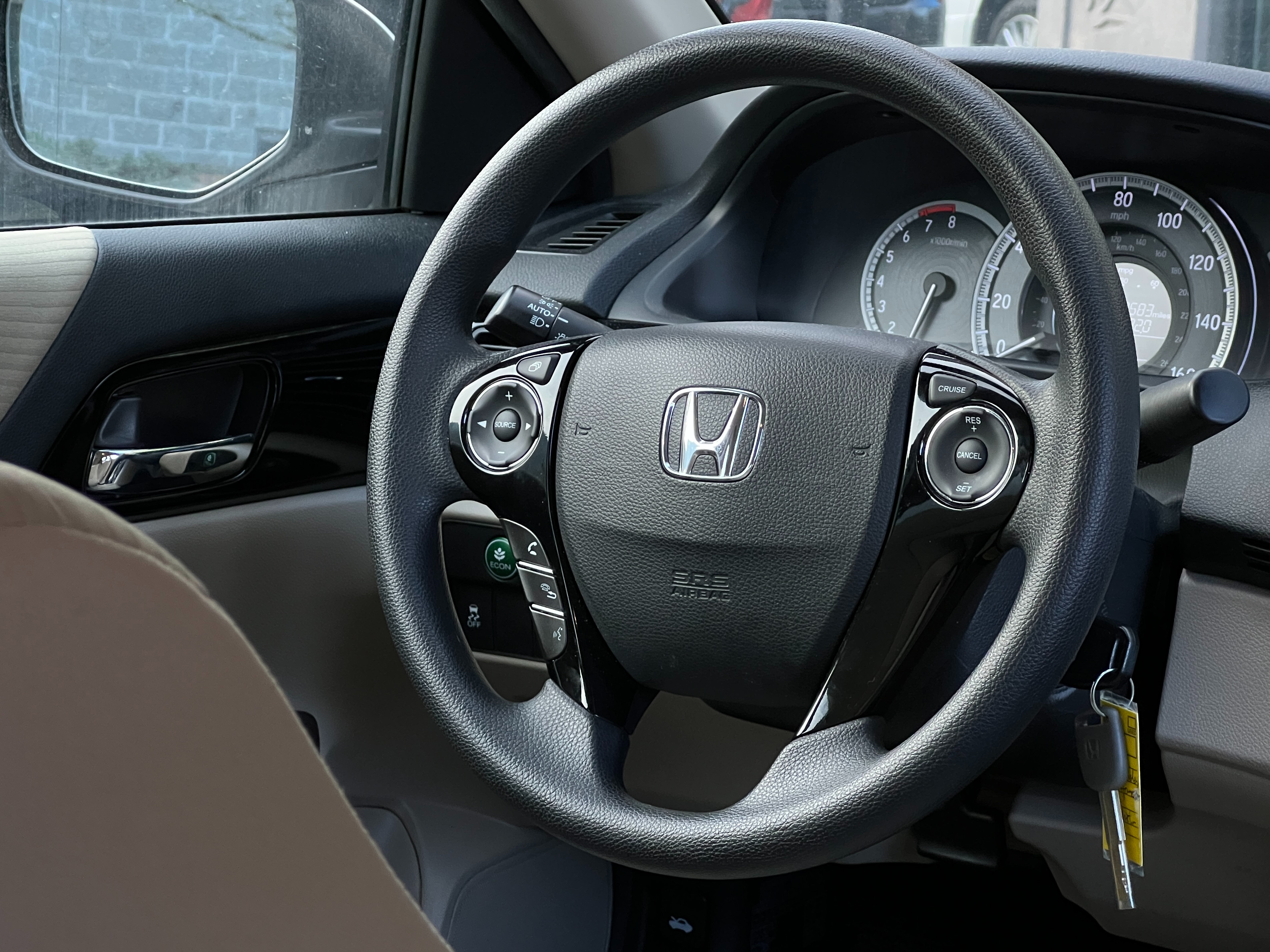 2016 Honda Accord | No accident - Image 11