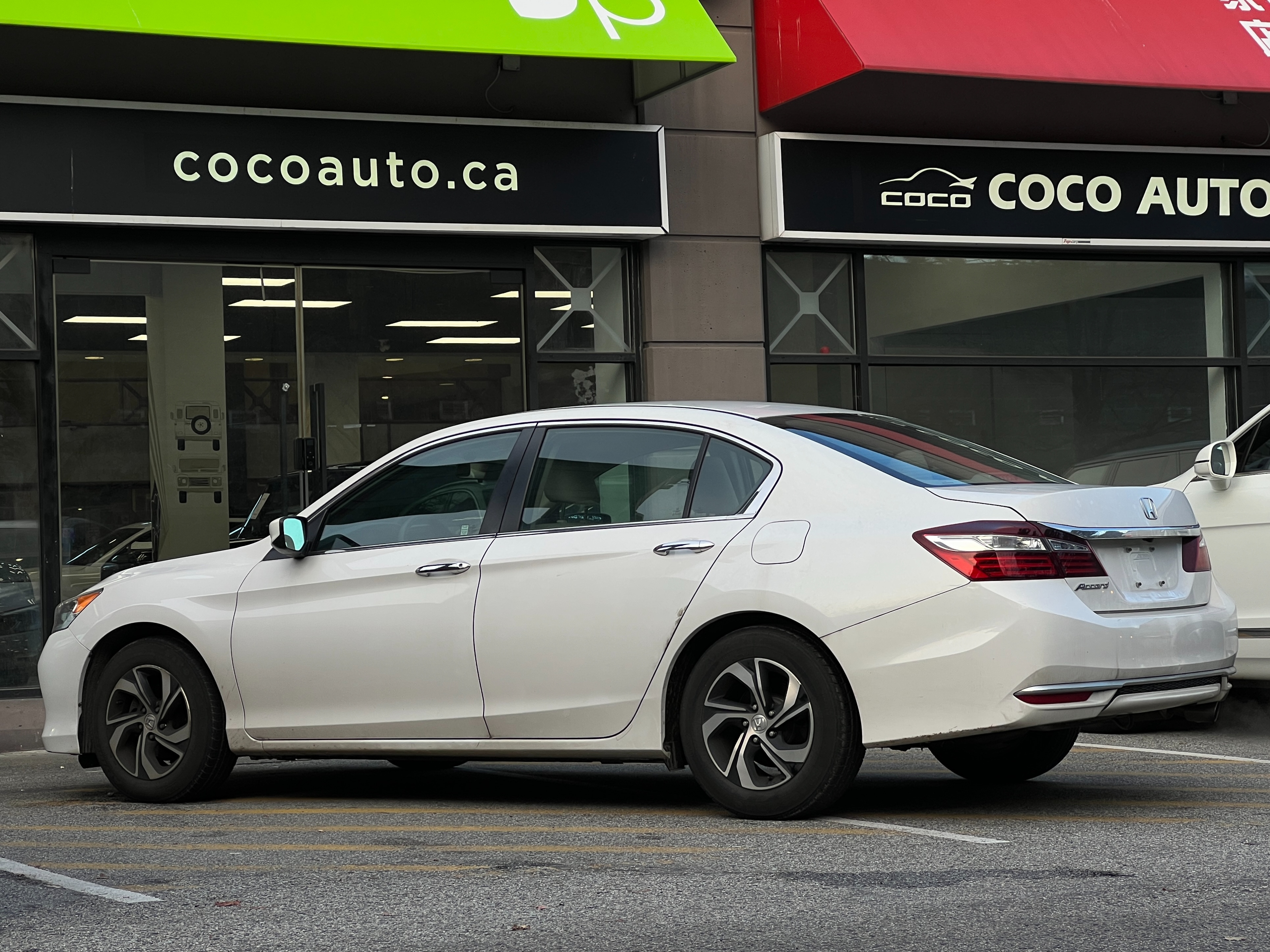 2016 Honda Accord | No accident - Image 7