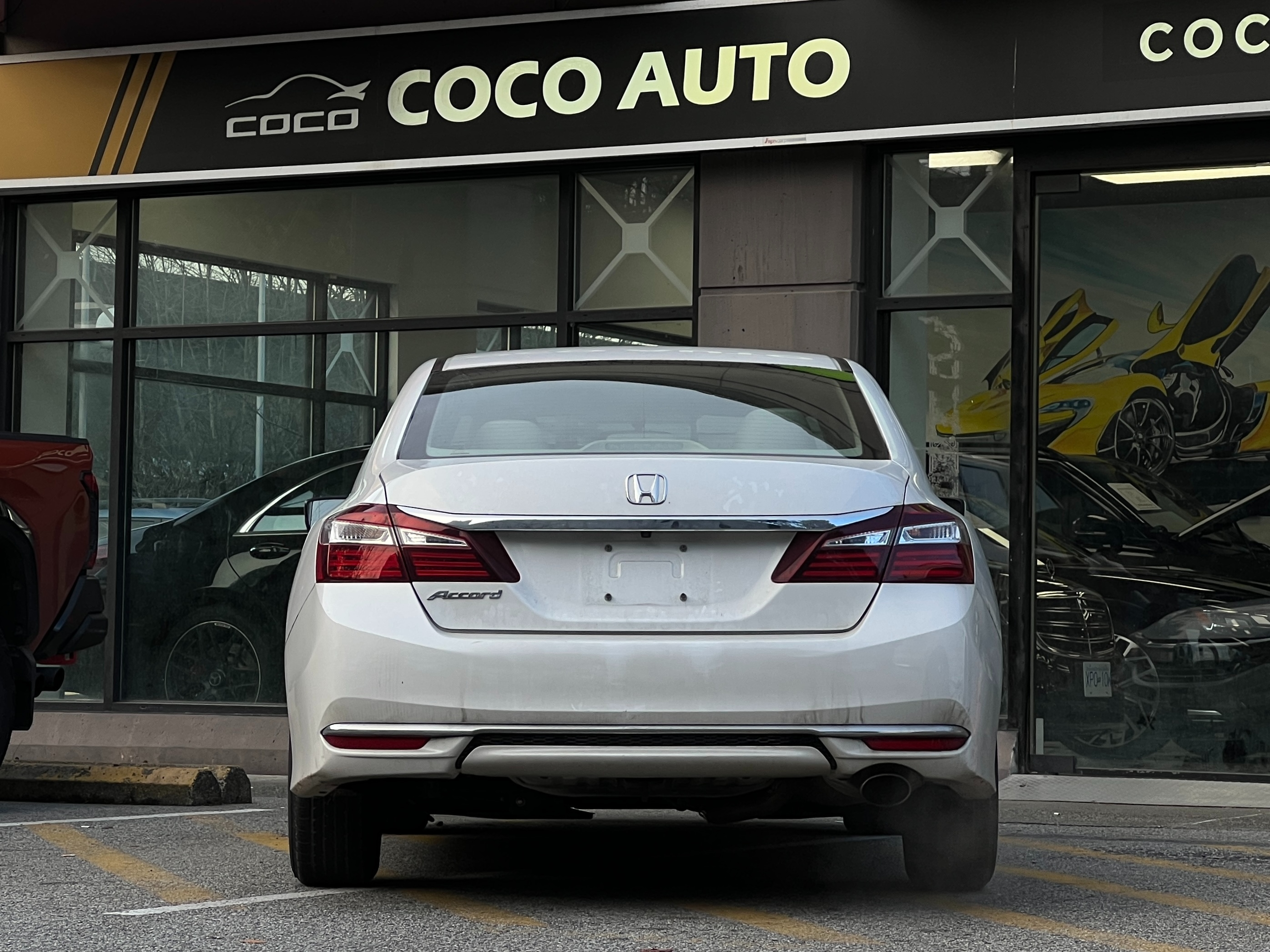 2016 Honda Accord | No accident - Image 5