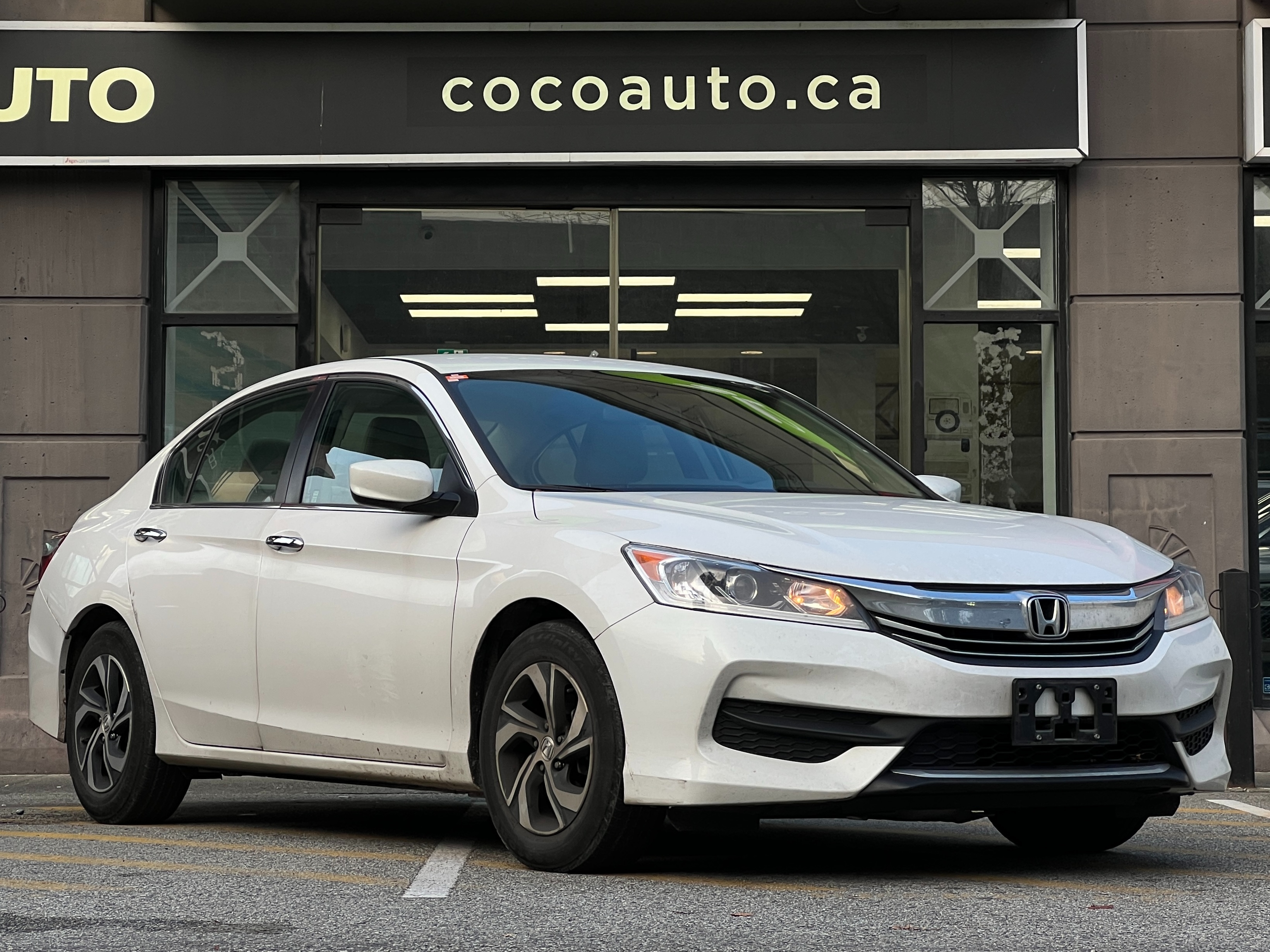 2016 Honda Accord | No accident - Image 1