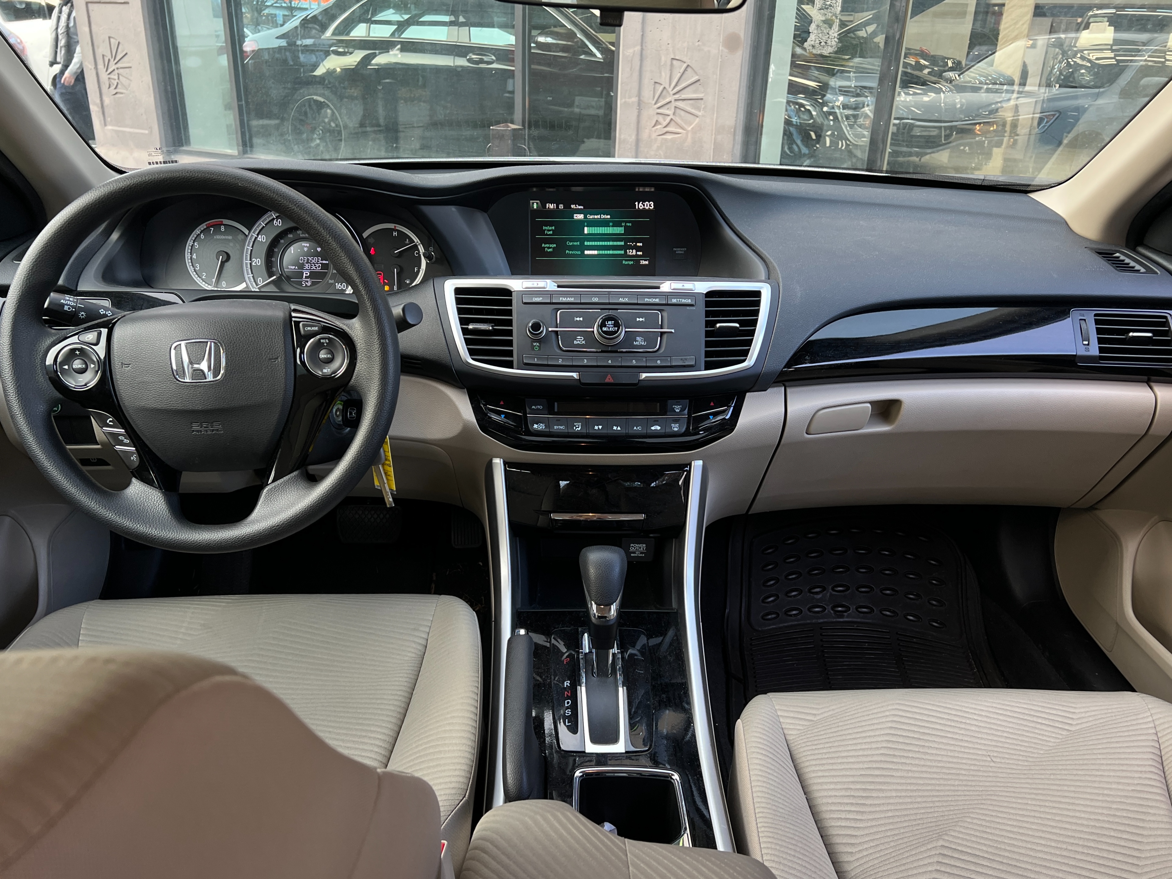 2016 Honda Accord | No accident - Image 13