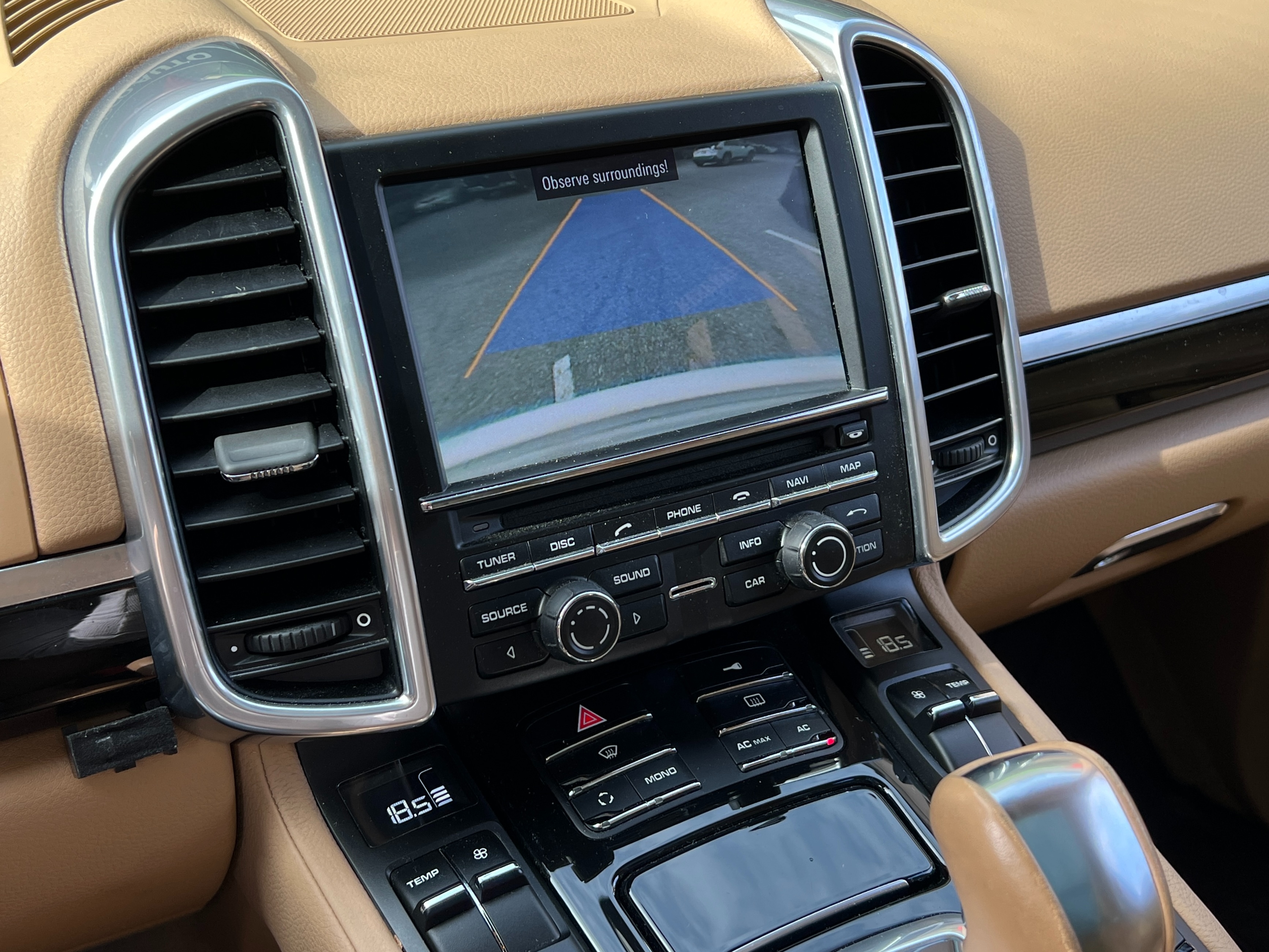 2011 Porsche Cayenne - Image 16