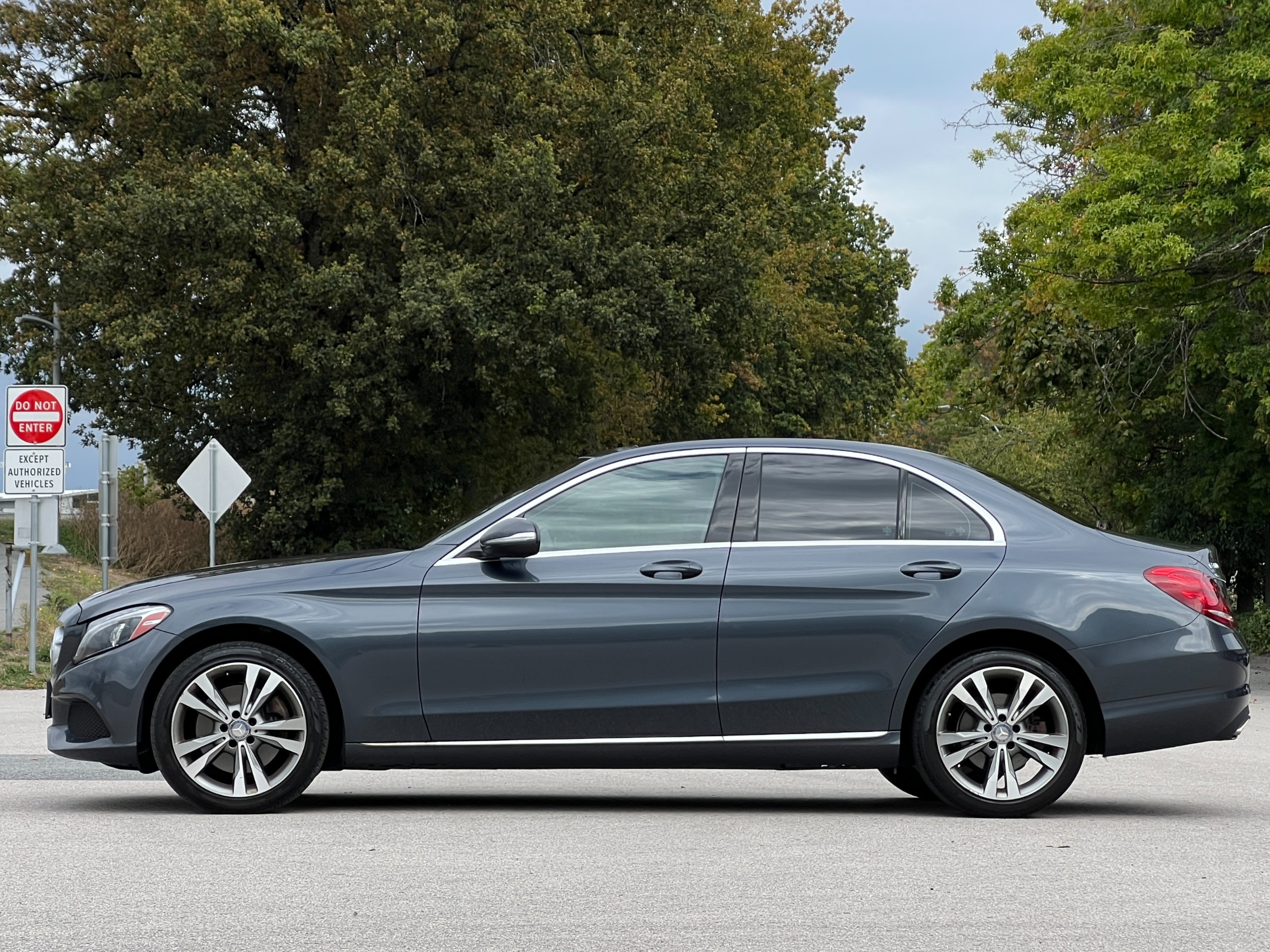 2015 Mercedes-Benz C300 | BC Local - Image 4
