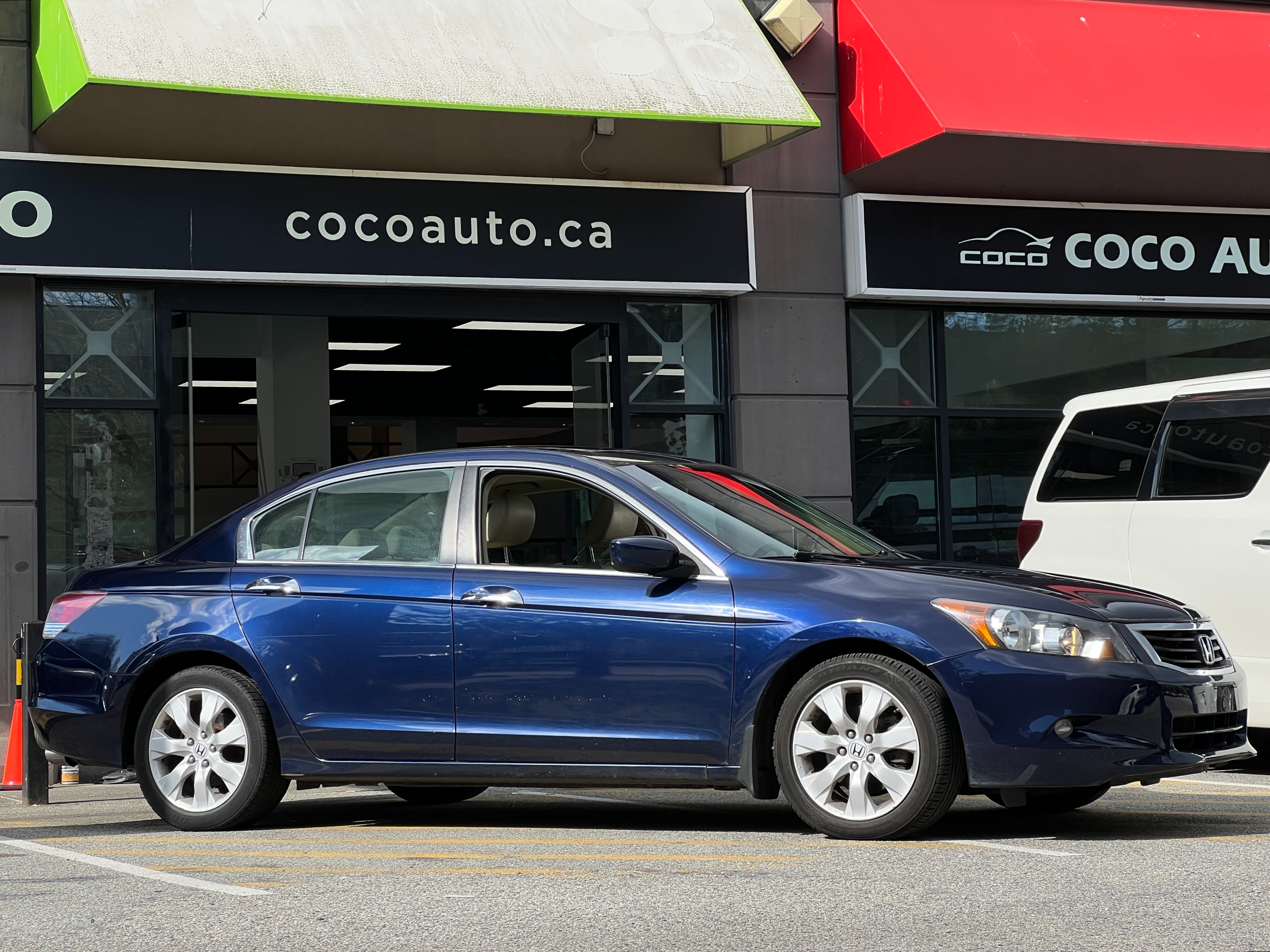 2009 Honda Accord - Image 2