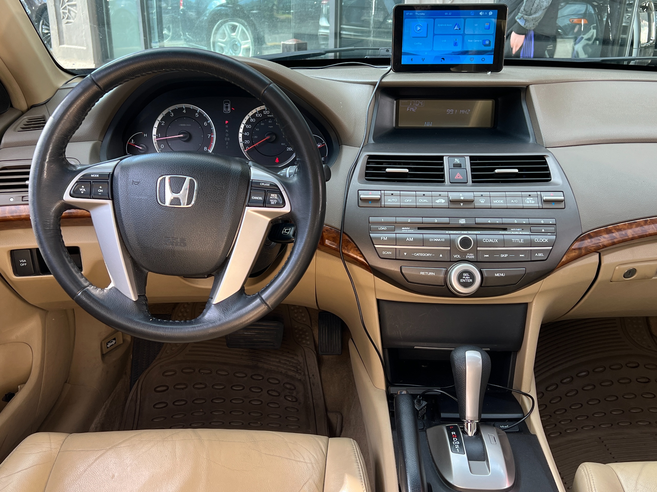 2009 Honda Accord - Image 14