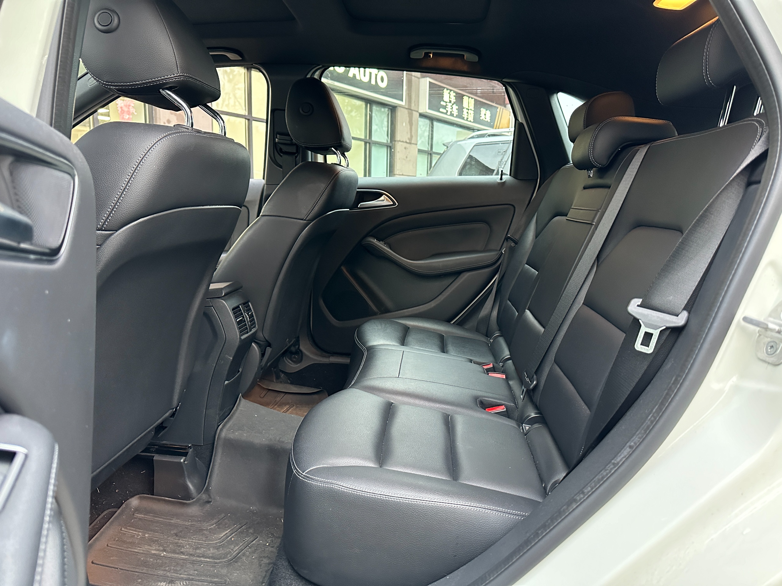 2015 Mercedes-Benz B250 - Image 9