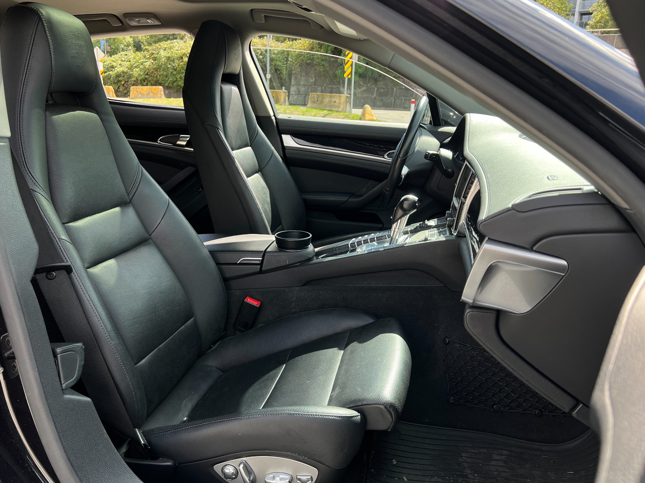 2016 Porsche Panamera S e-hybrid | BC Local - Image 15