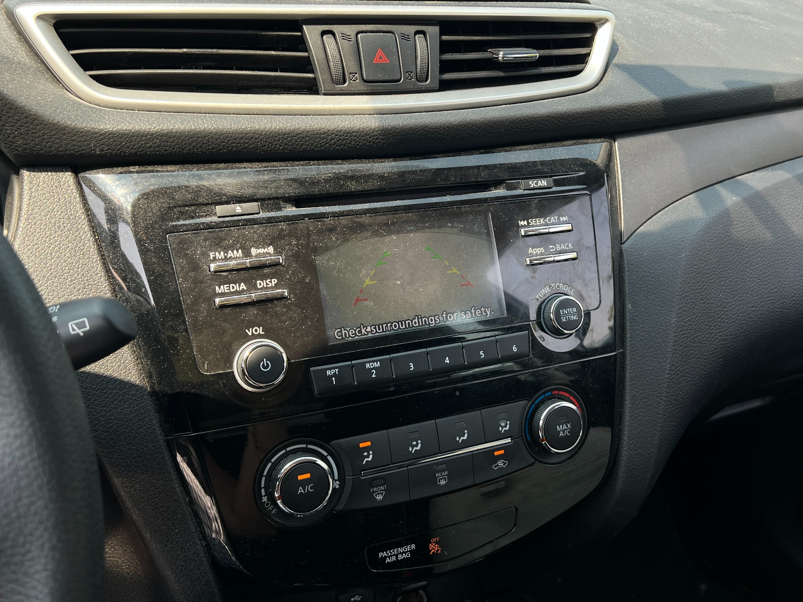 2016 Nissan Rogue S | No accident - Image 13