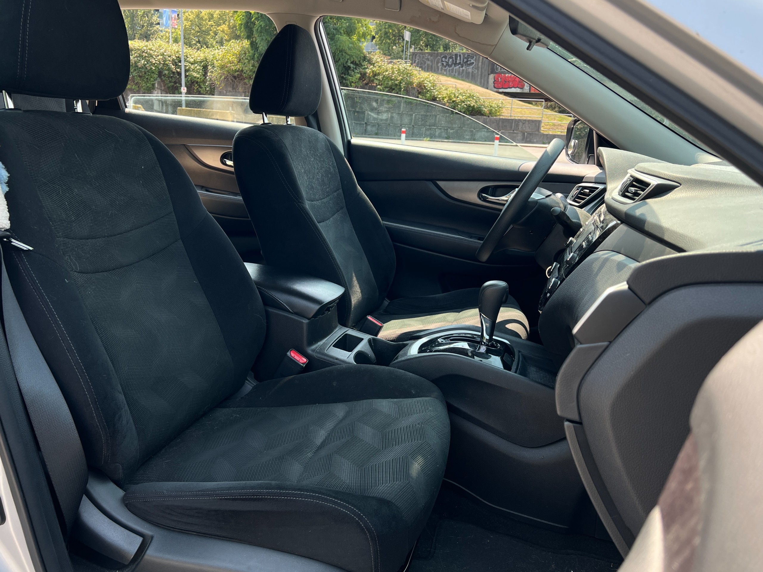 2016 Nissan Rogue S | No accident - Image 14