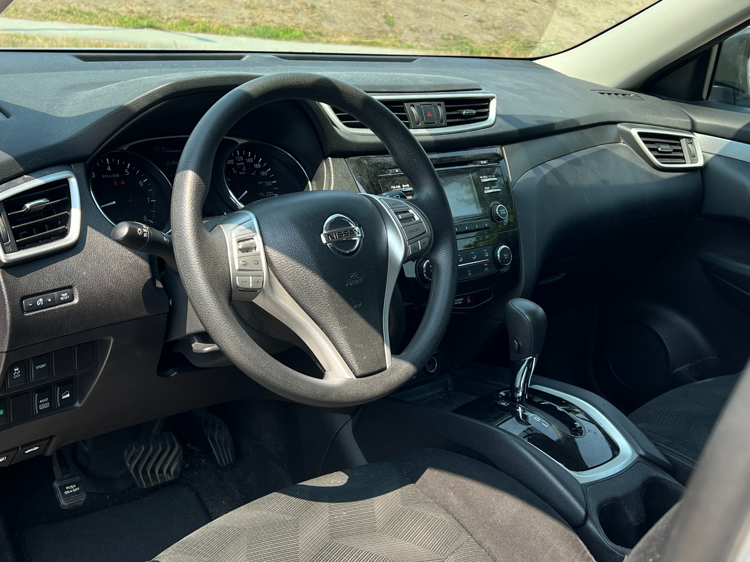 2016 Nissan Rogue S | No accident - Image 8