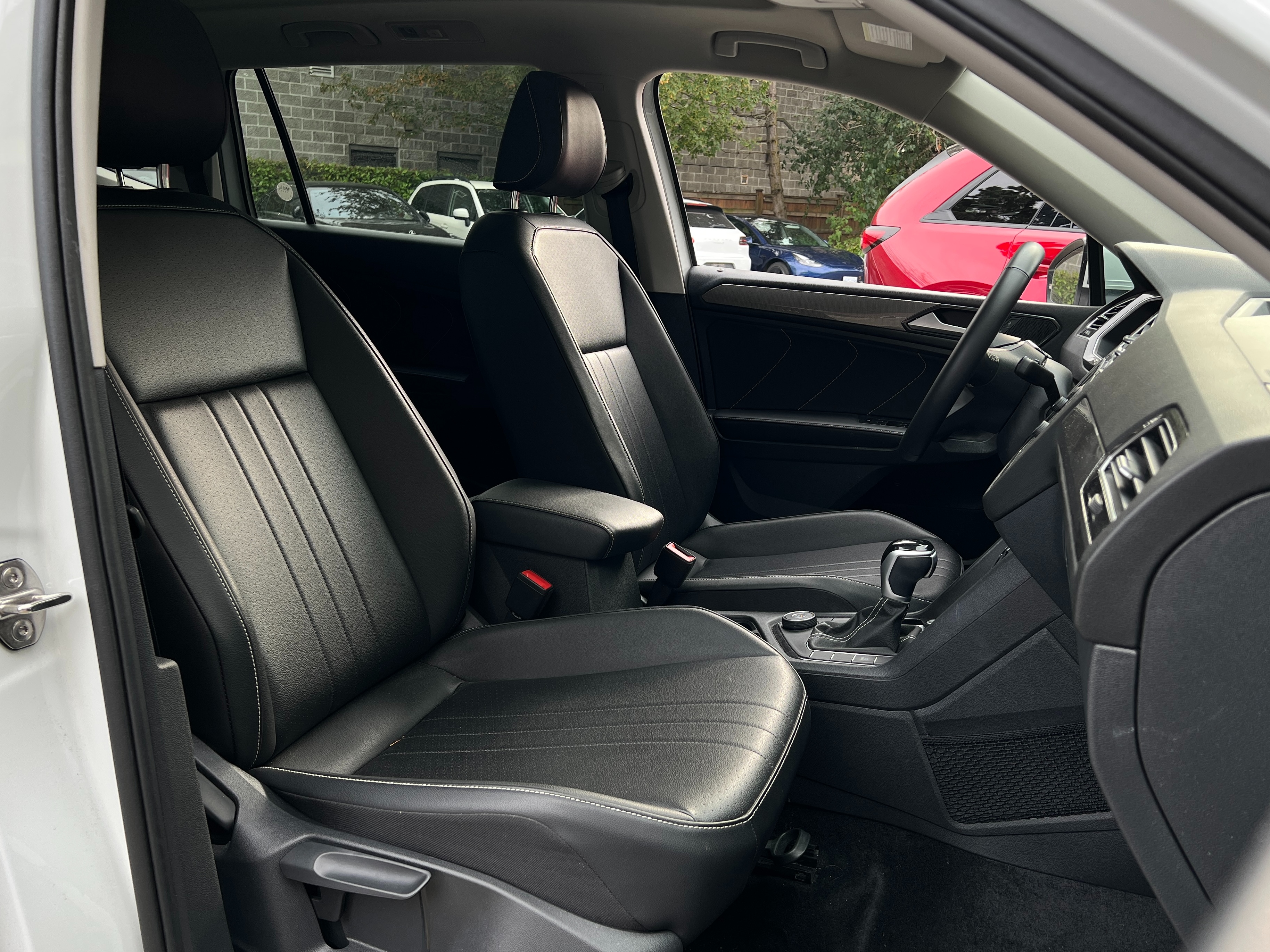 2024 Volkswagen Tiguan Comfortline No accident | BC Local - Image 11