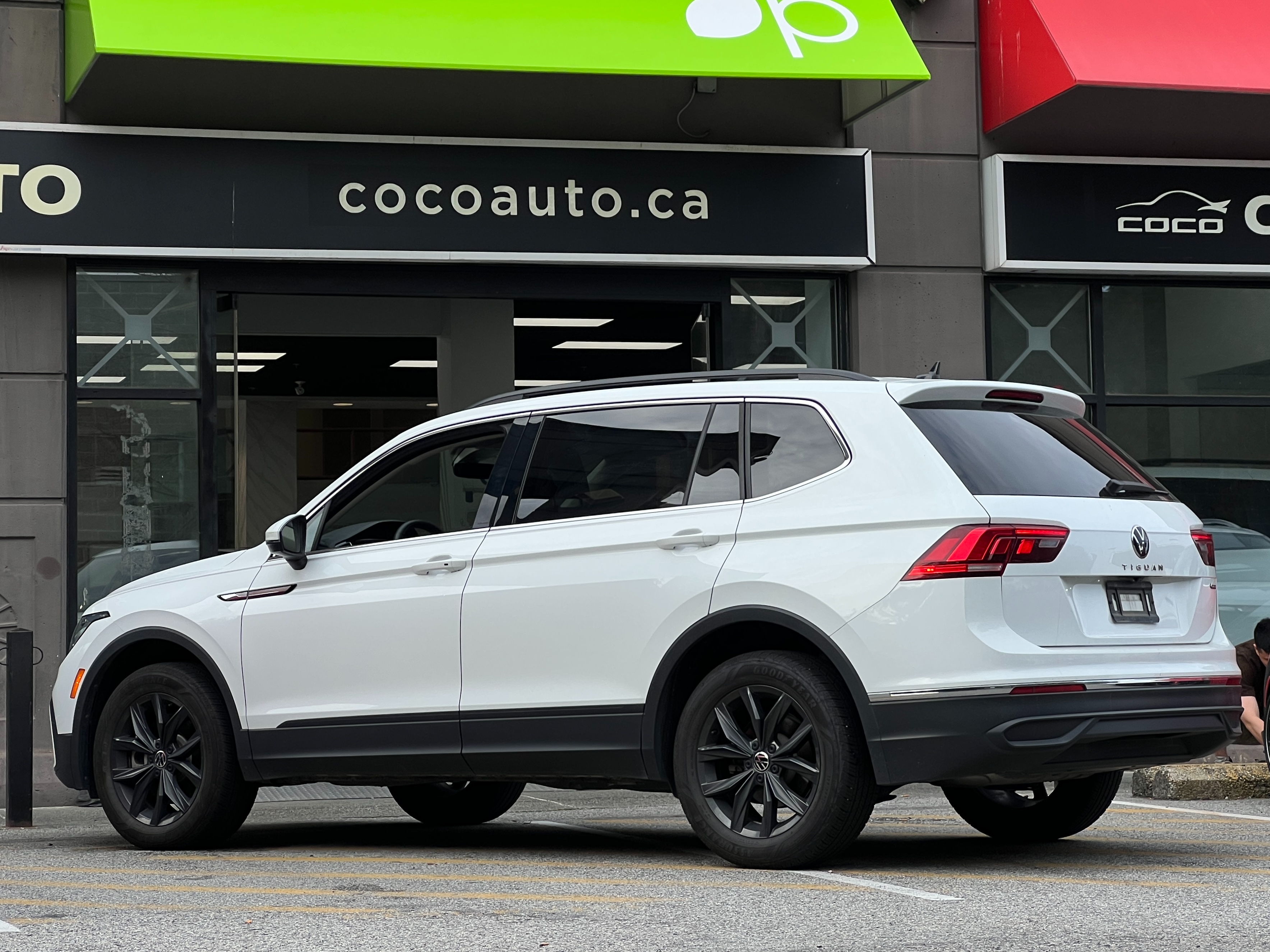 2024 Volkswagen Tiguan Comfortline No accident | BC Local - Image 5