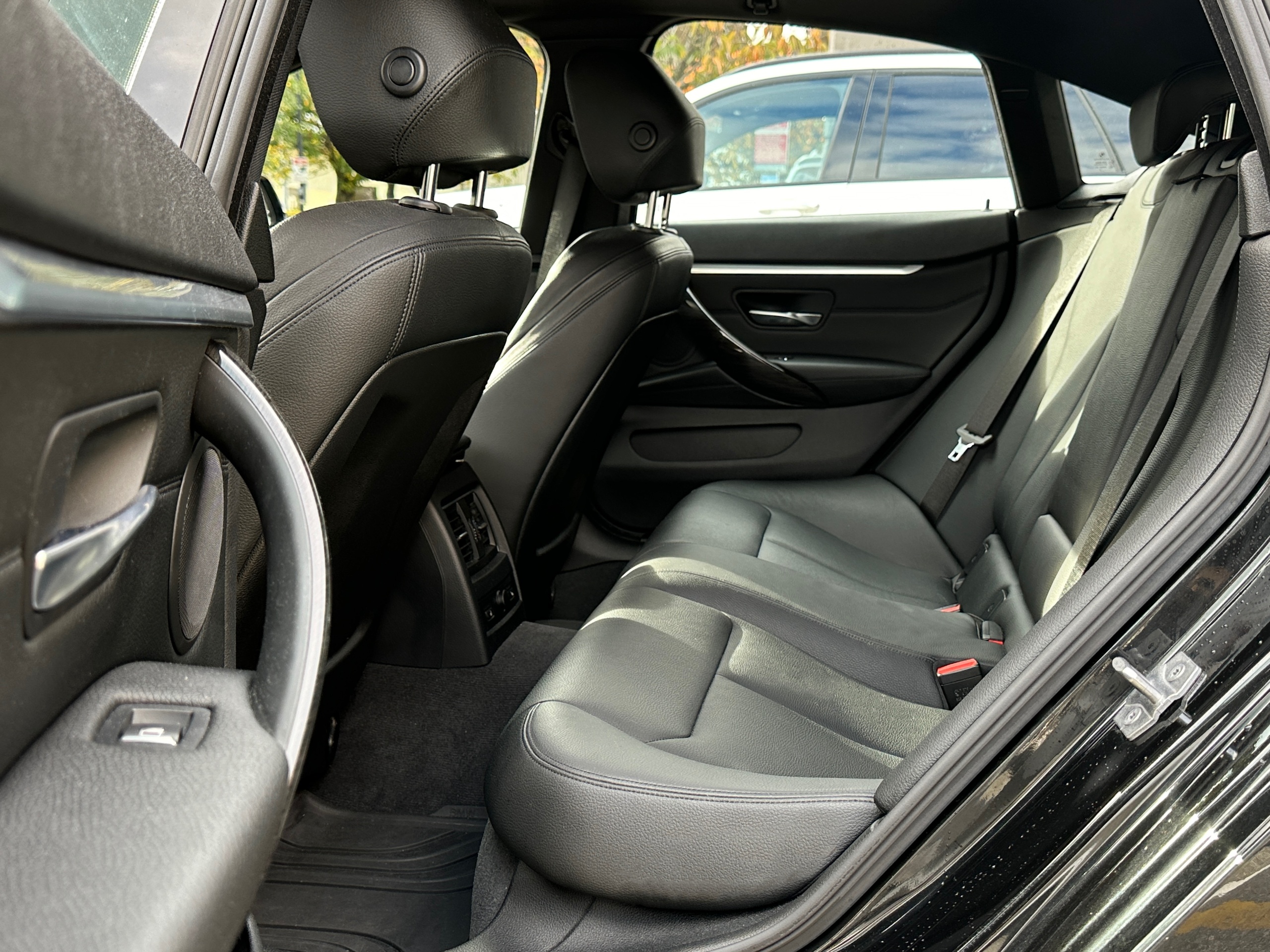 2019 BMW 430i - Image 16