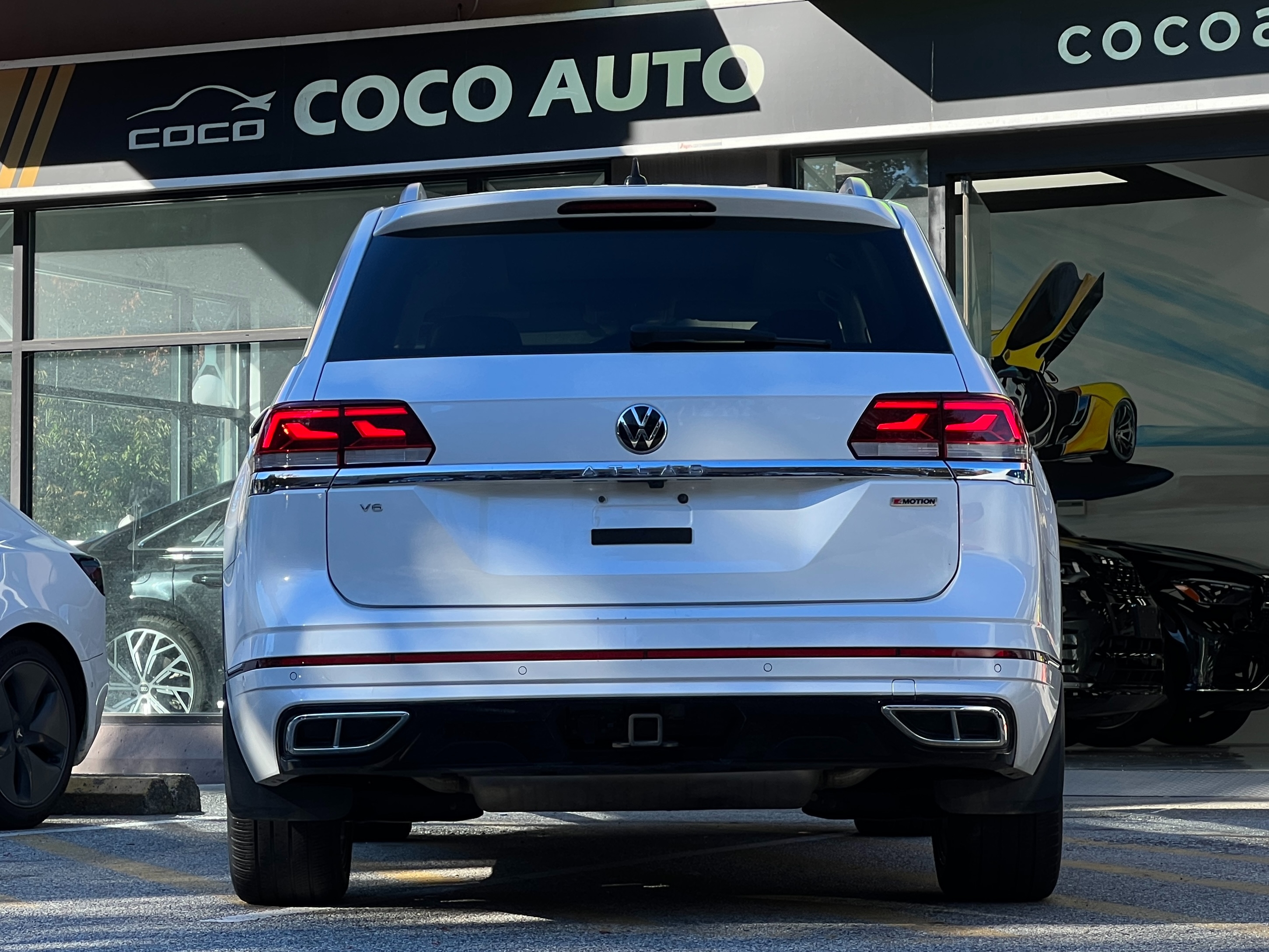 2022 Volkswagen atlas execline r-line | no accident | one owner - Image 5