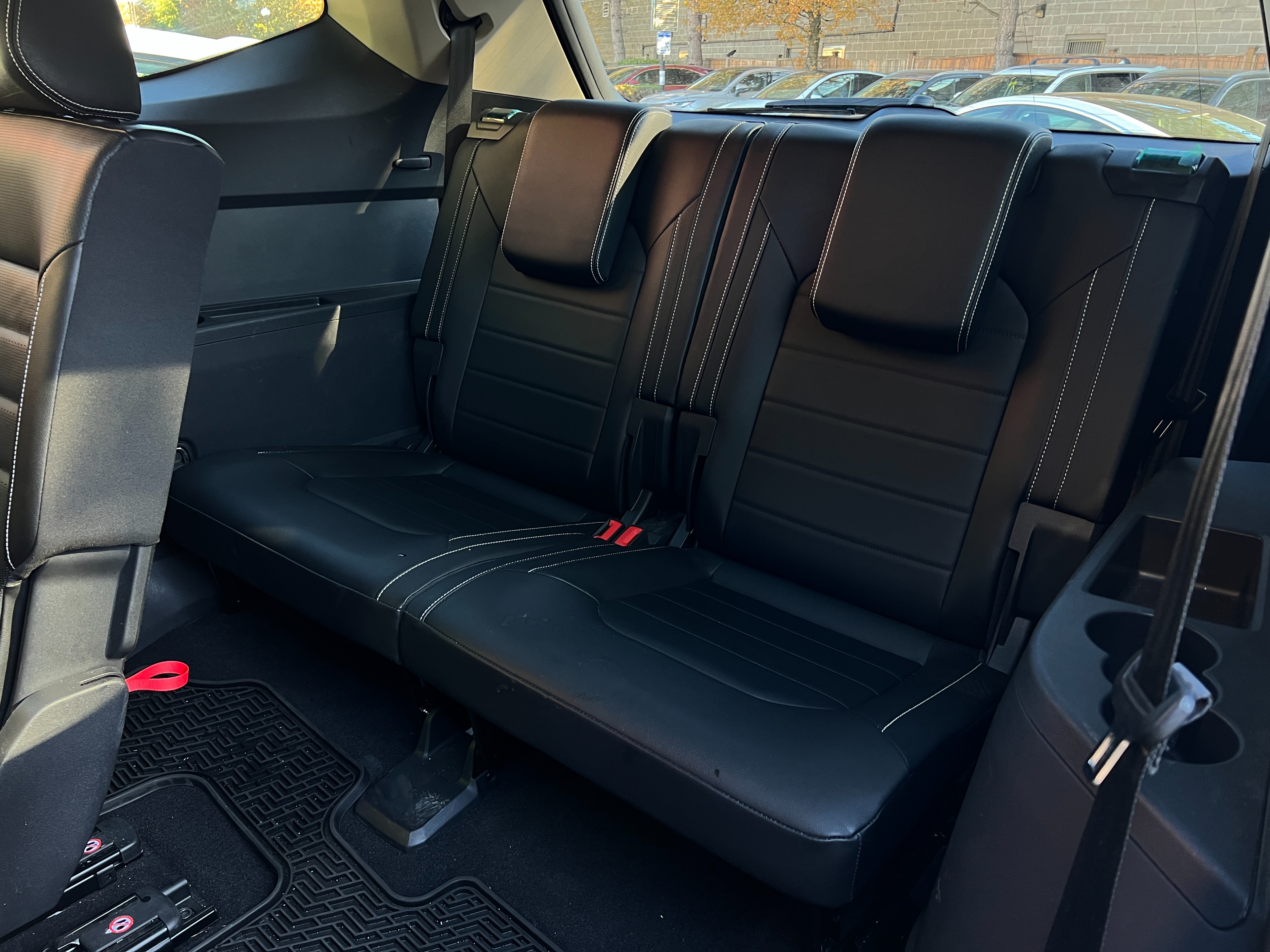 2022 Volkswagen atlas execline r-line | no accident | one owner - Image 17