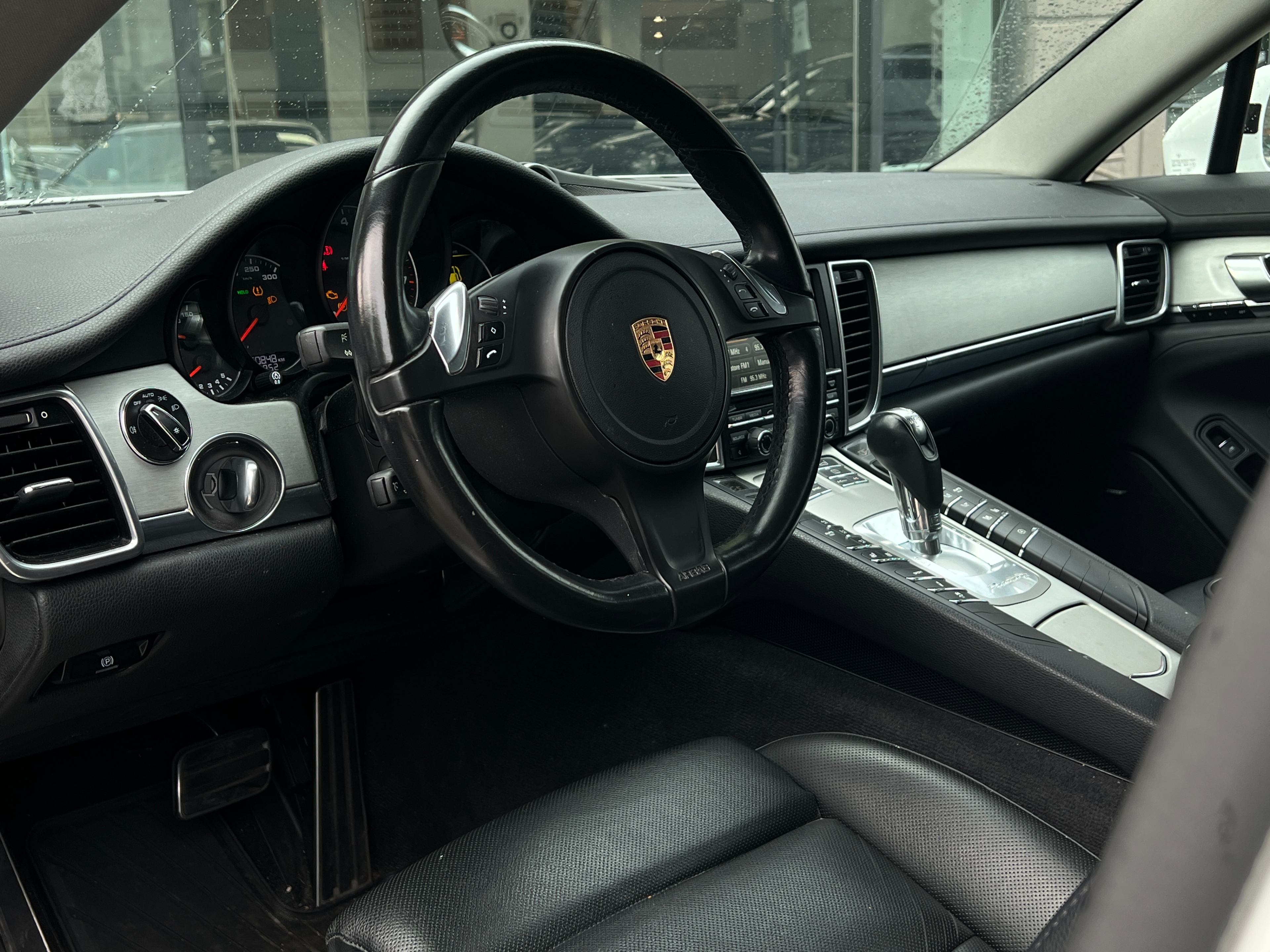 2016 Porsche panamera 4 - Image 11