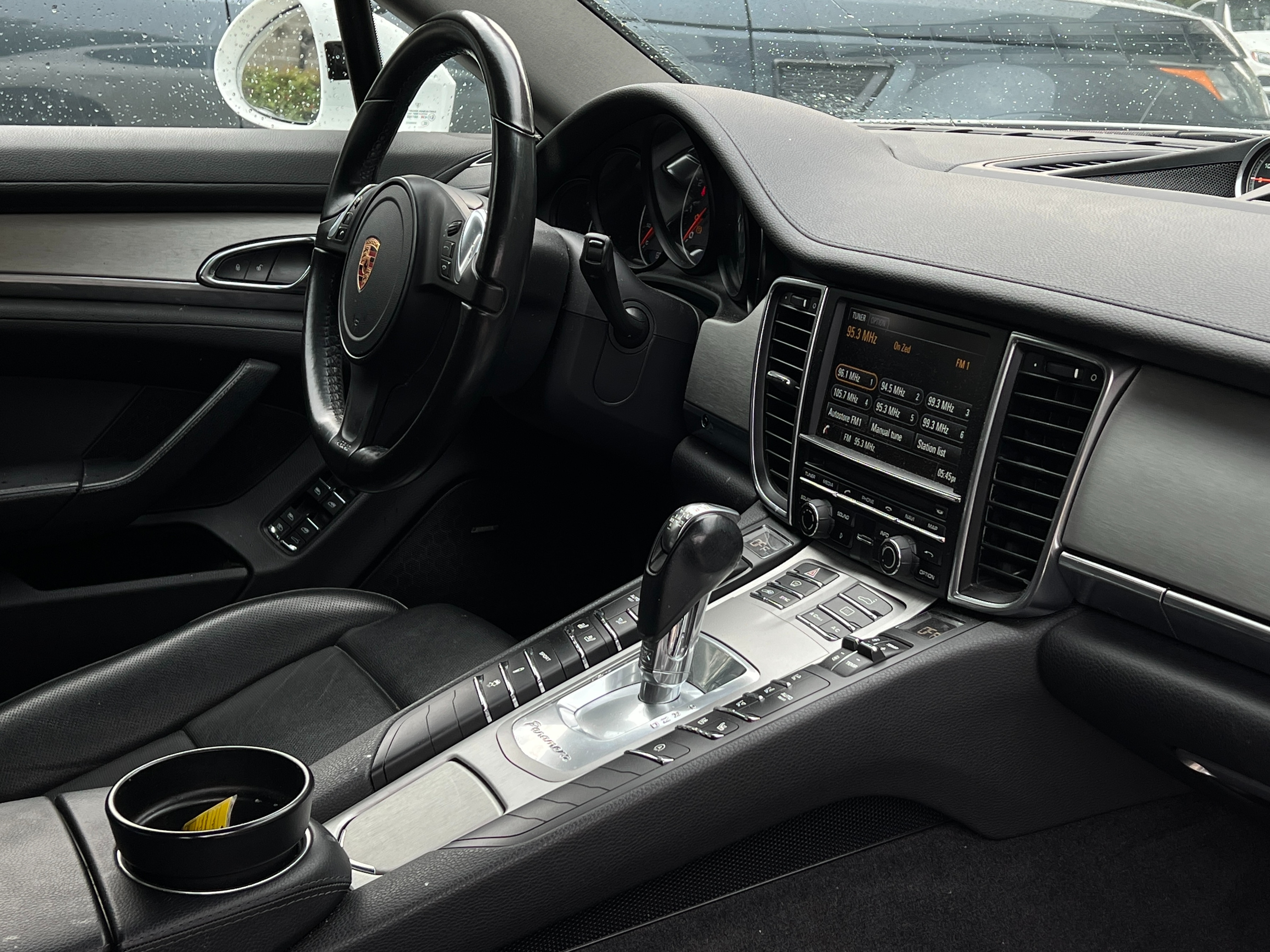 2016 Porsche panamera 4 - Image 13