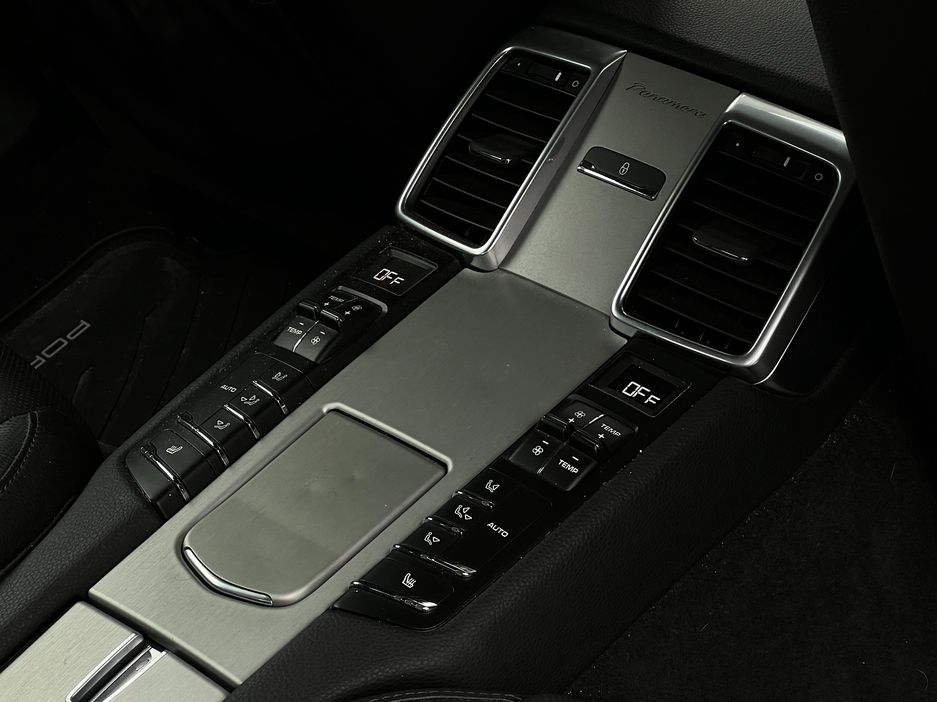 2016 Porsche panamera 4 - Image 17