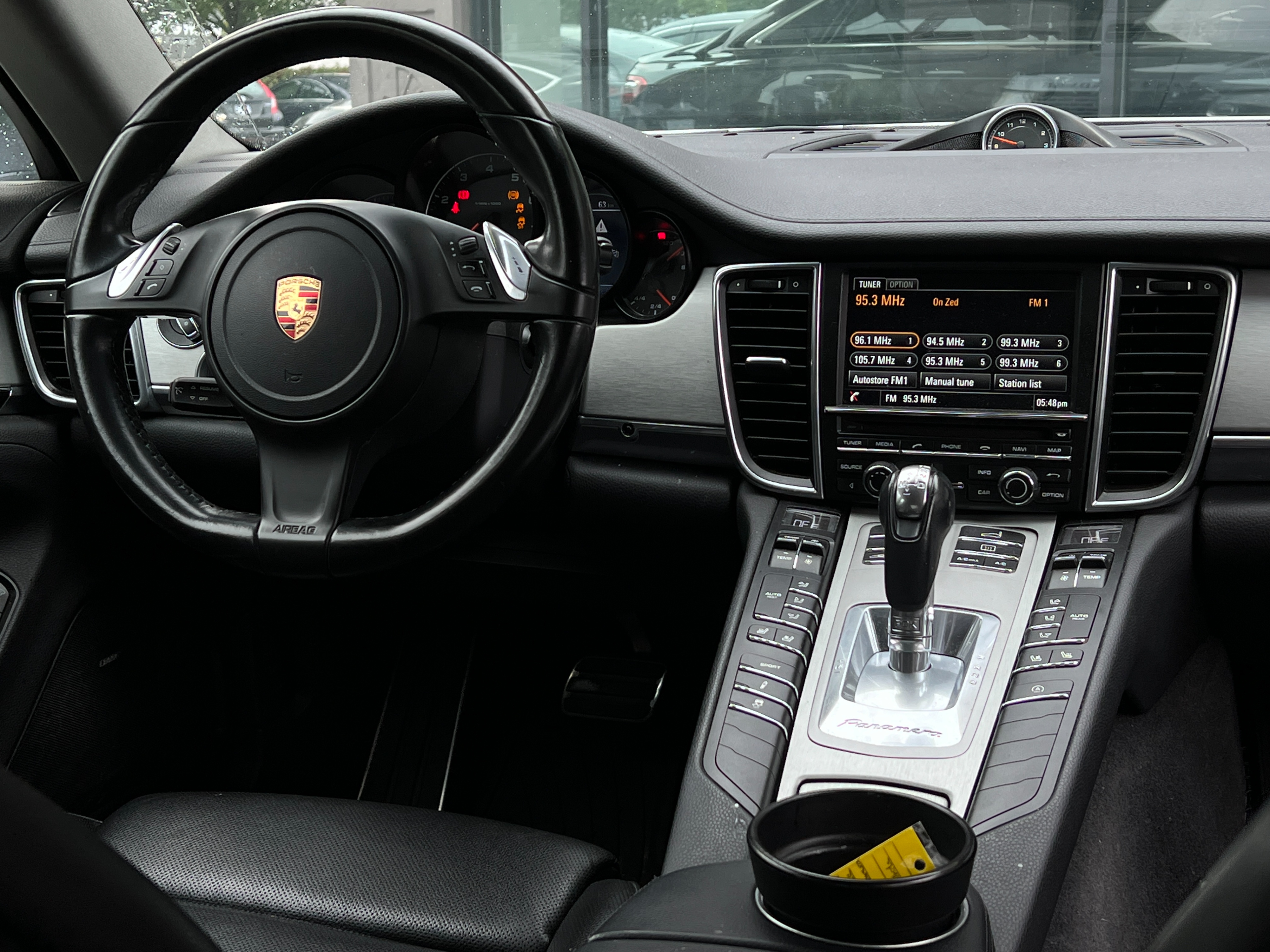 2016 Porsche panamera 4 - Image 16
