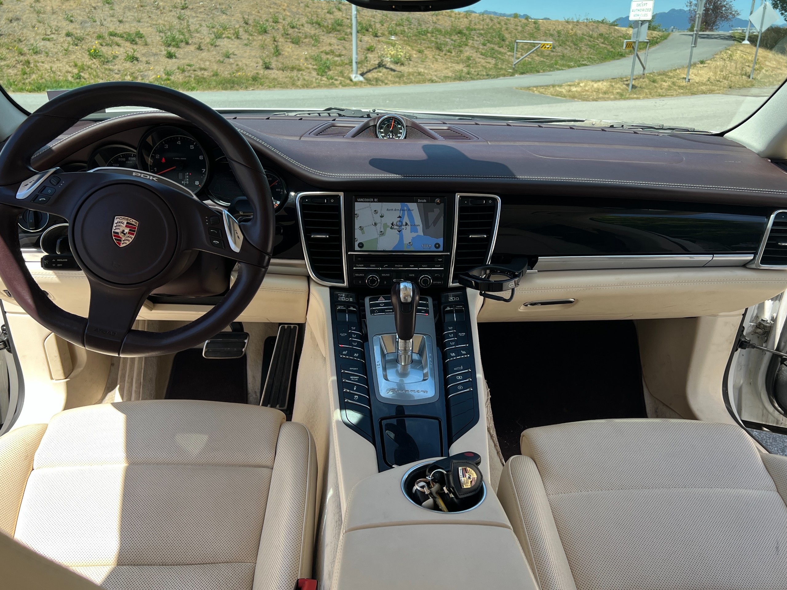 2011 Porsche panamera 4 |BC Local - Image 10