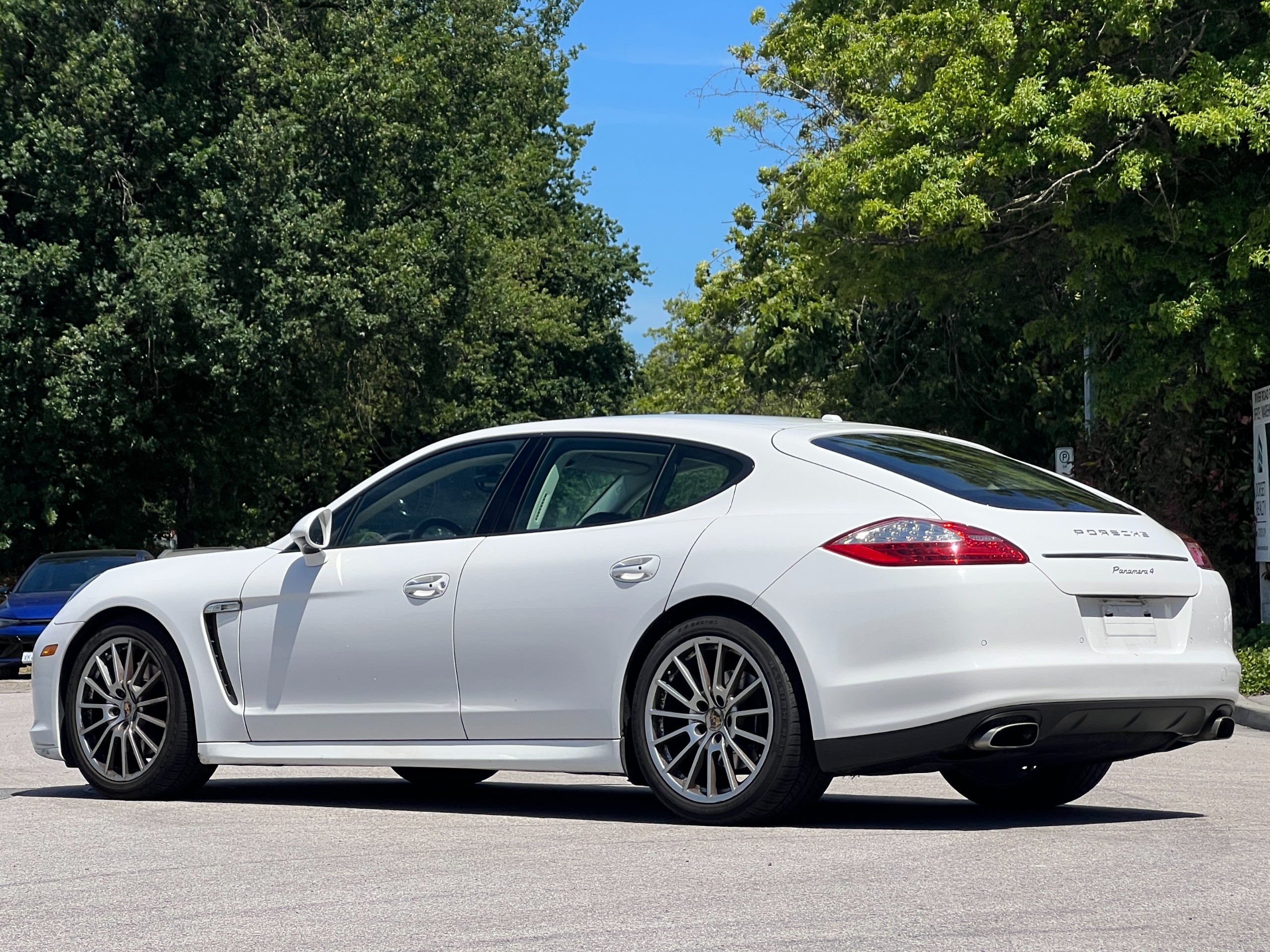 2011 Porsche panamera 4 |BC Local - Image 5