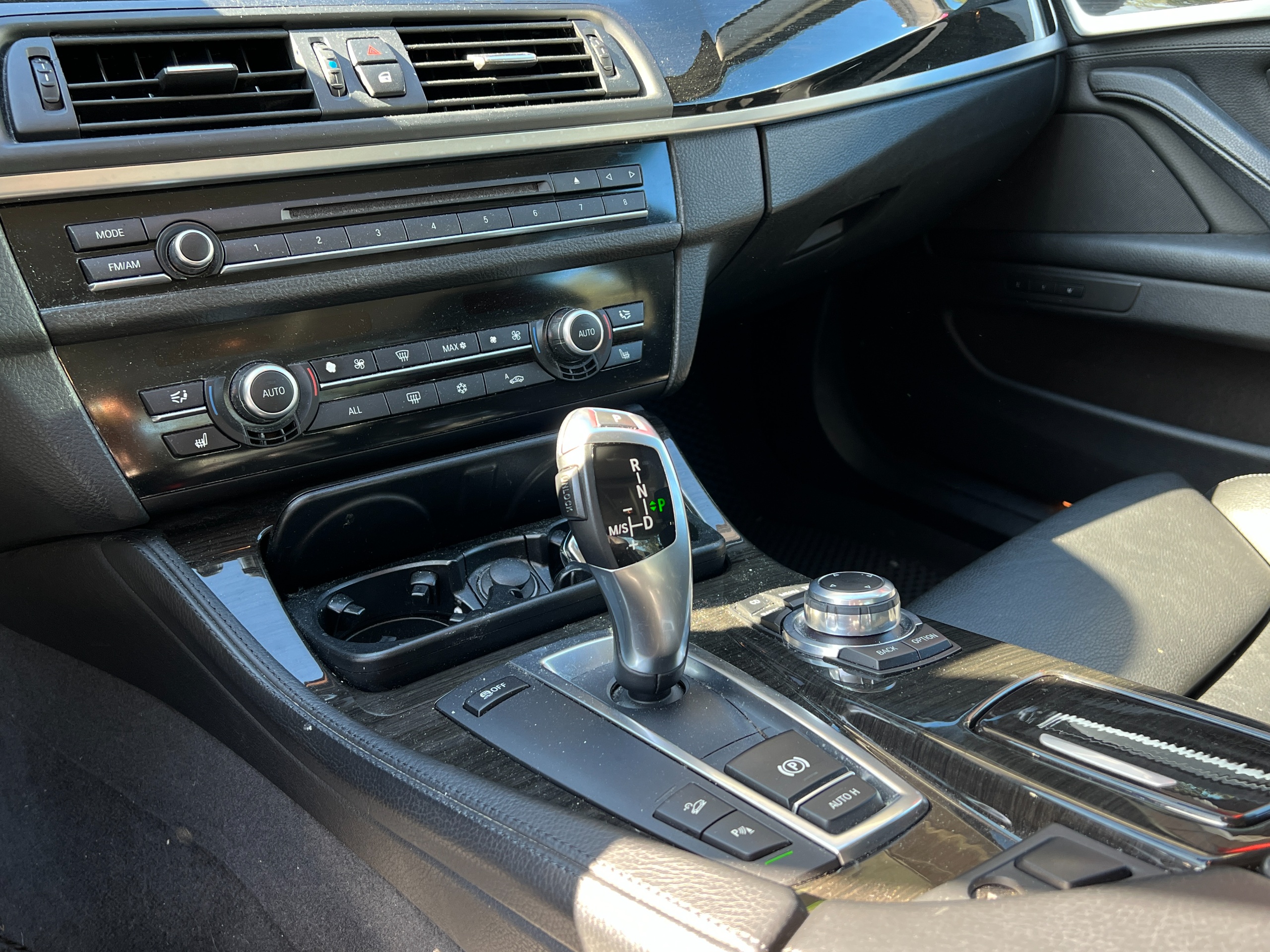 2011 BMW 535 - Image 9