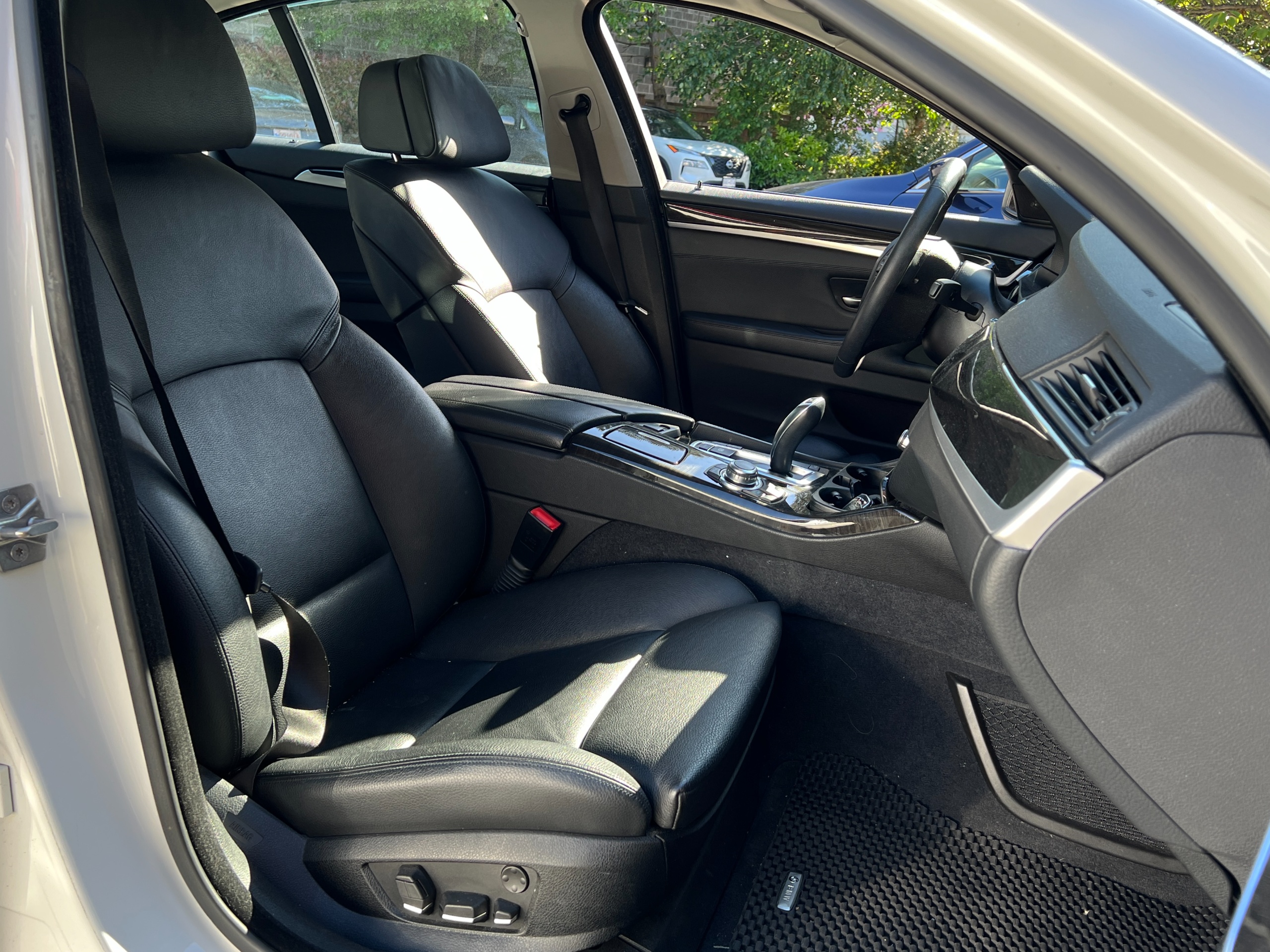 2011 BMW 535 - Image 10