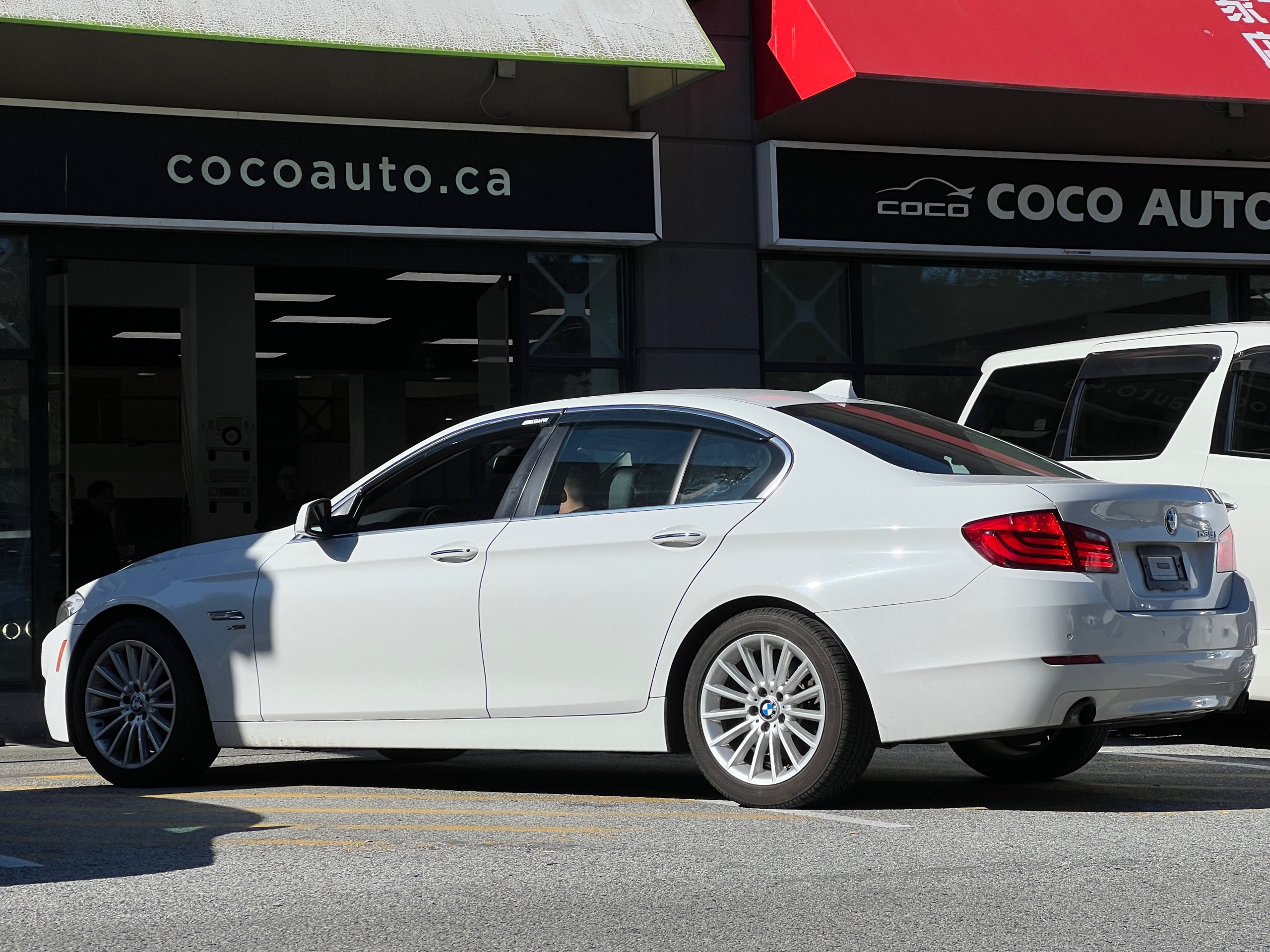 2011 BMW 535 - Image 6