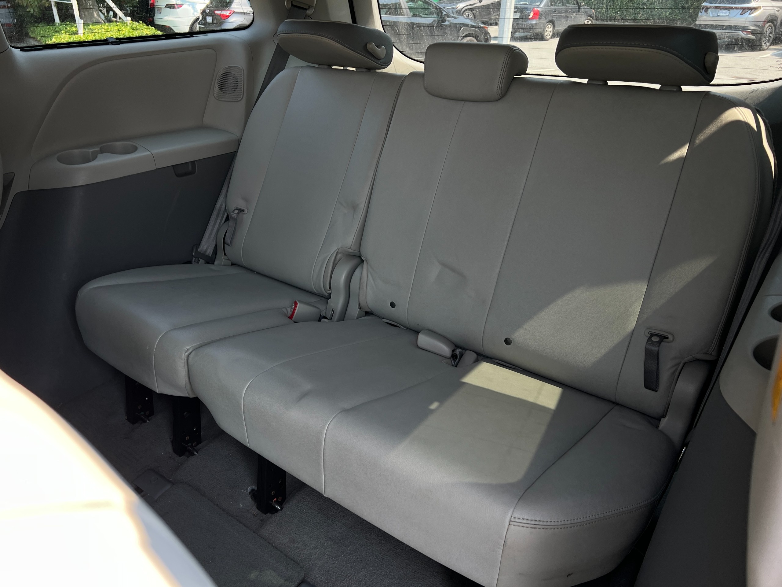 2011 Toyota Sienna limited AWD | BC Local - Image 17
