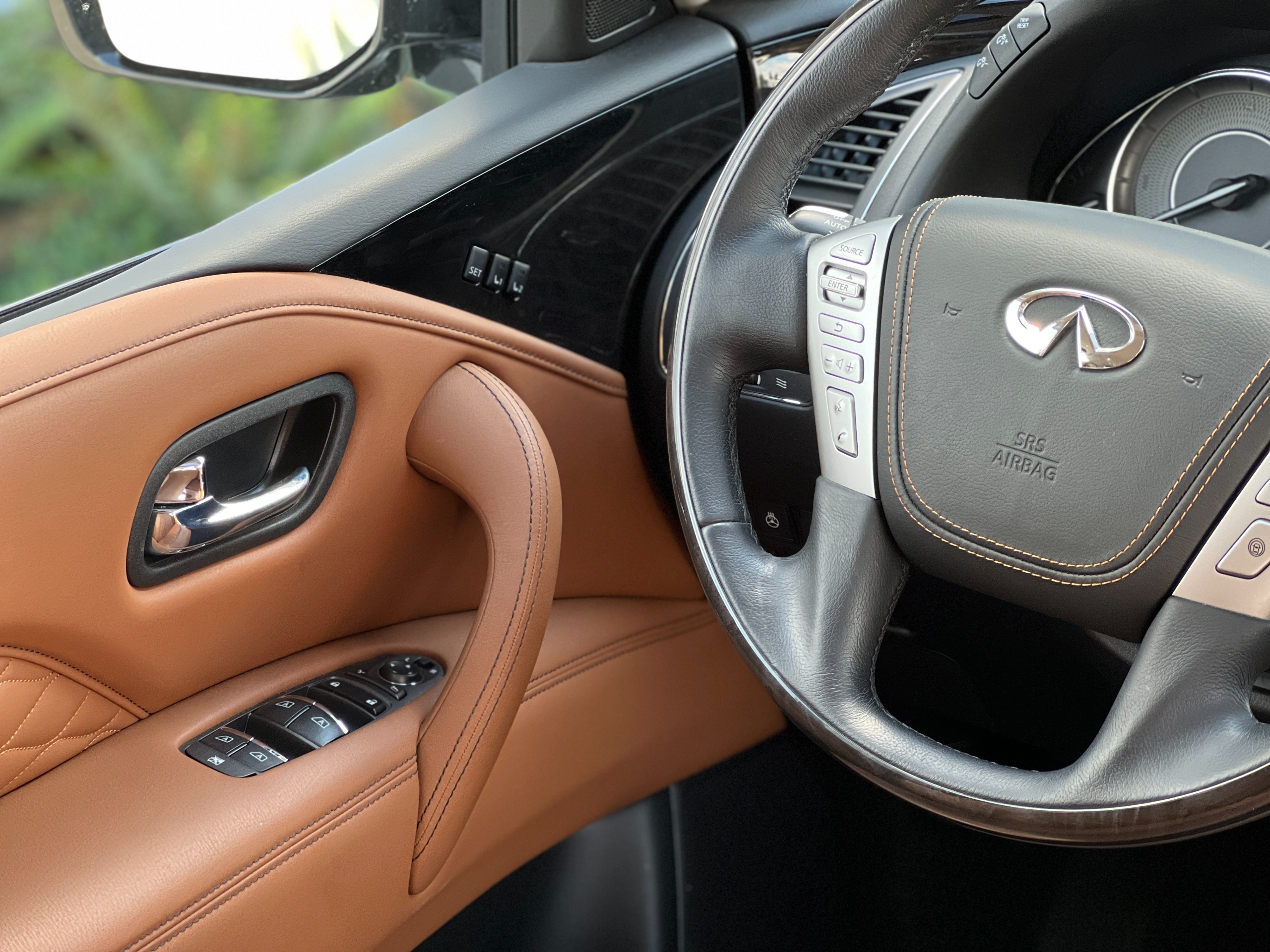 2019 Infiniti QX80 LUXE - Image 13