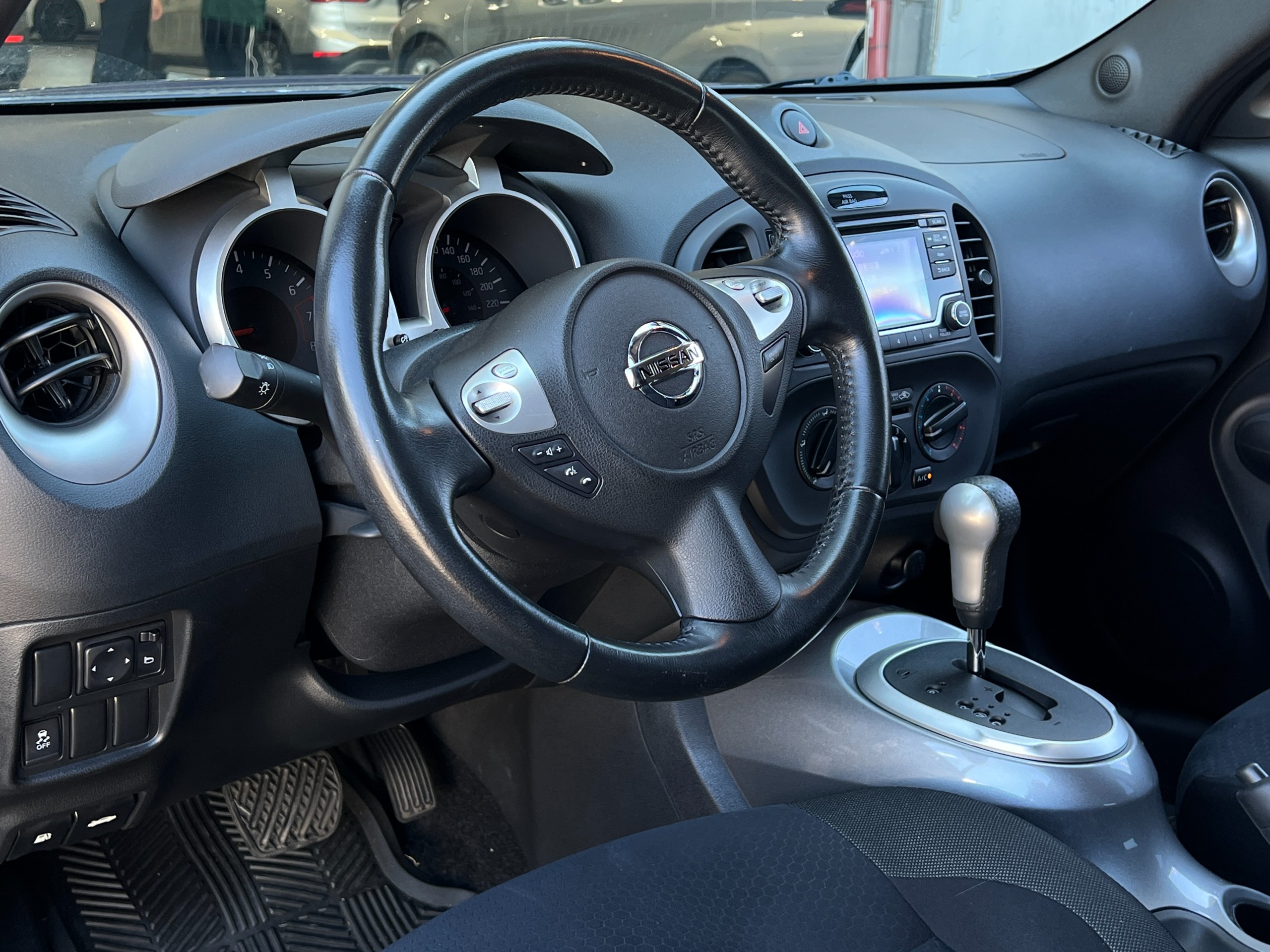2015 Nissan juke sv|No accident | BC Local - Image 9