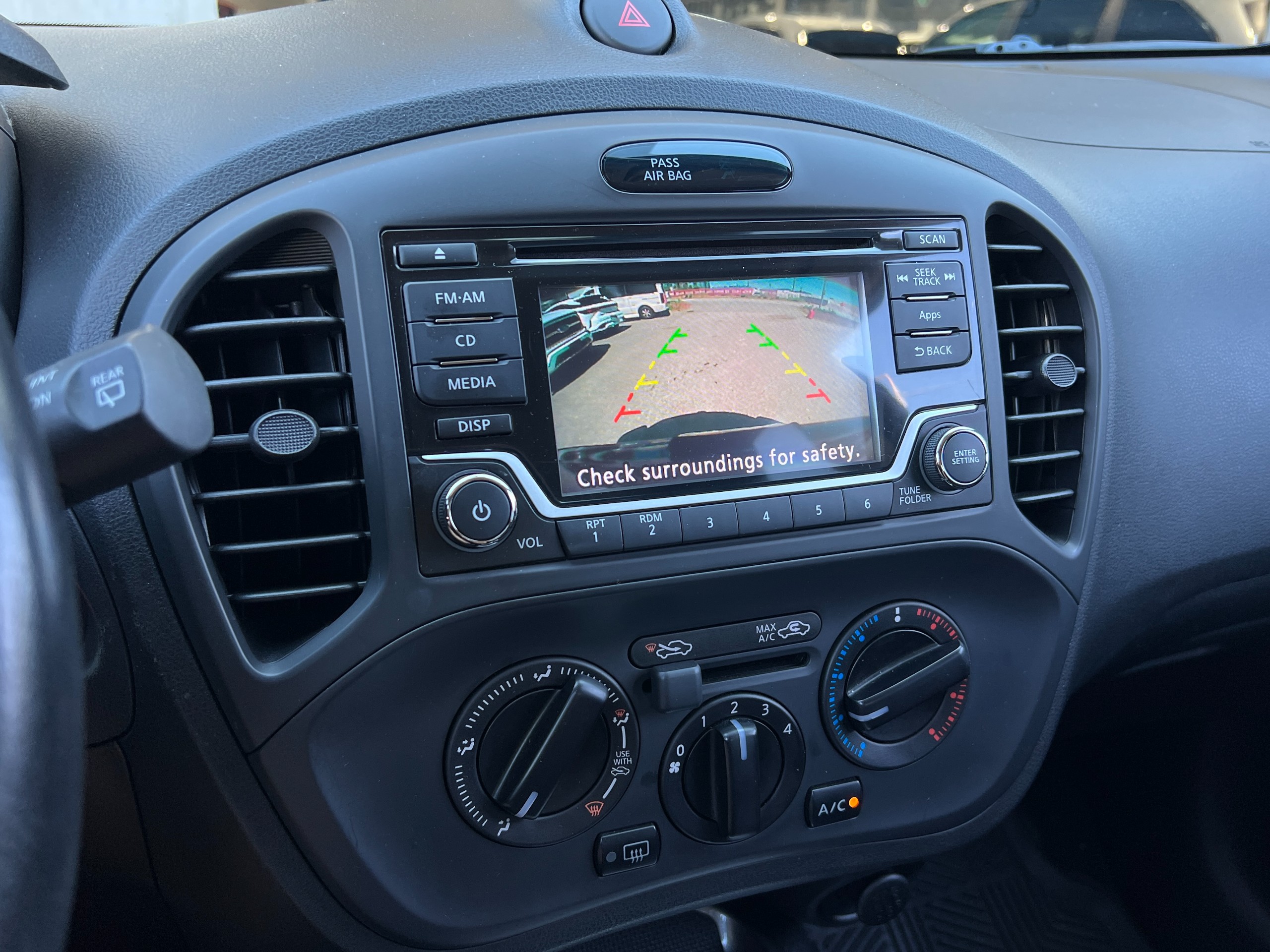2015 Nissan juke sv|No accident | BC Local - Image 8