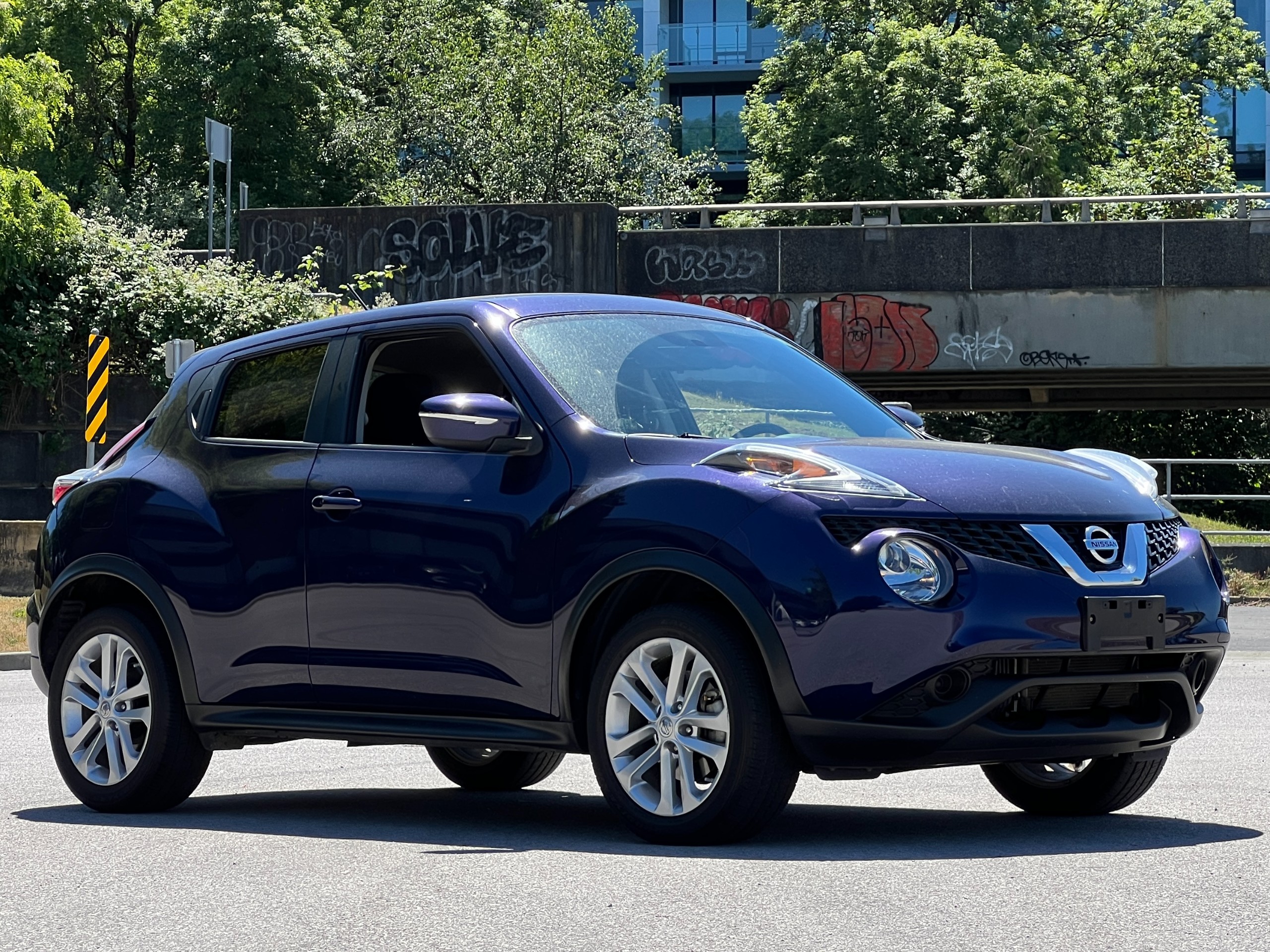 2015 Nissan juke sv|No accident | BC Local - Image 2
