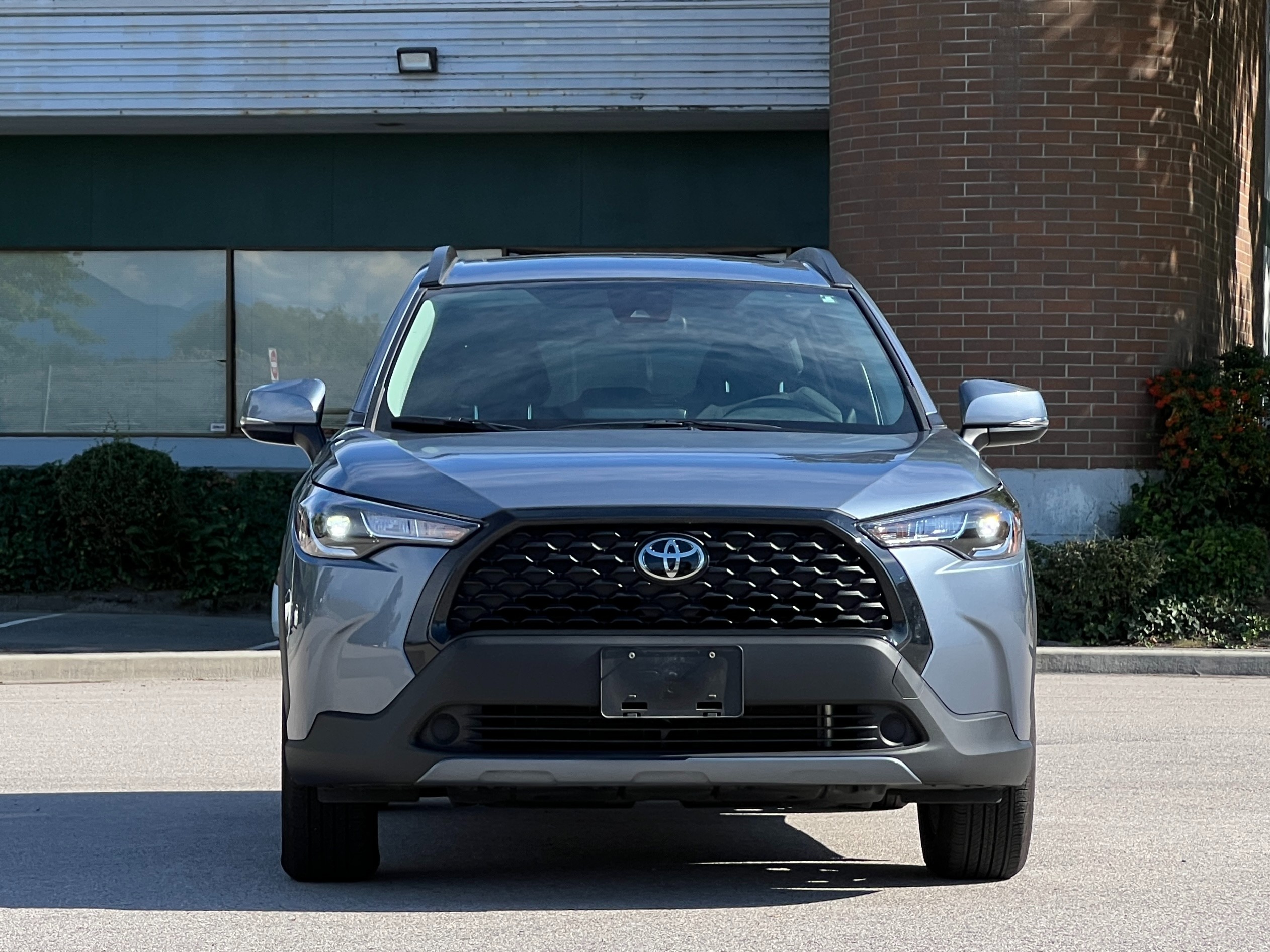 2022 Toyota Corolla Cross LE AWD | No accident | BC Local - Image 3