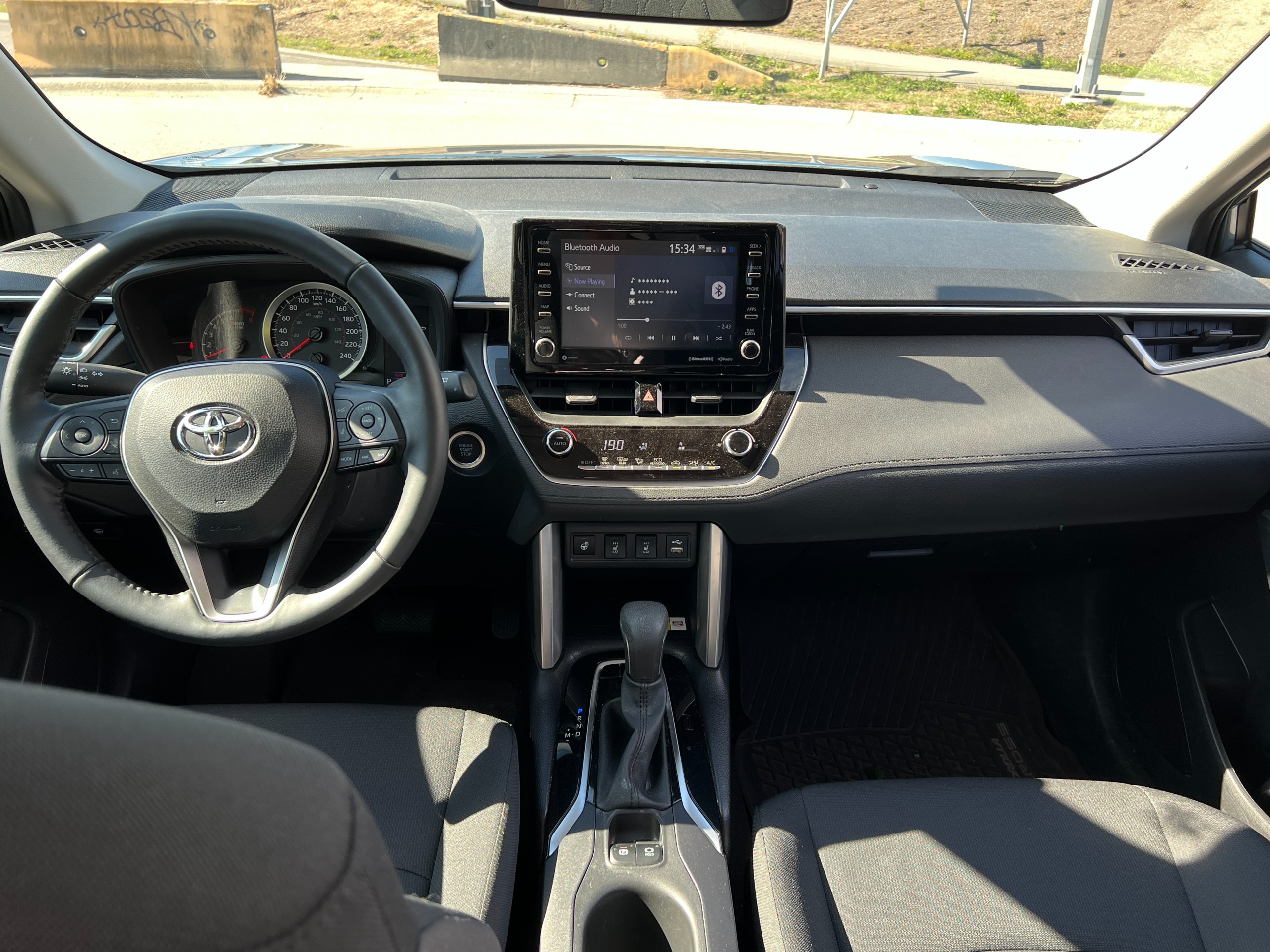 2022 Toyota Corolla Cross LE AWD | No accident | BC Local - Image 12