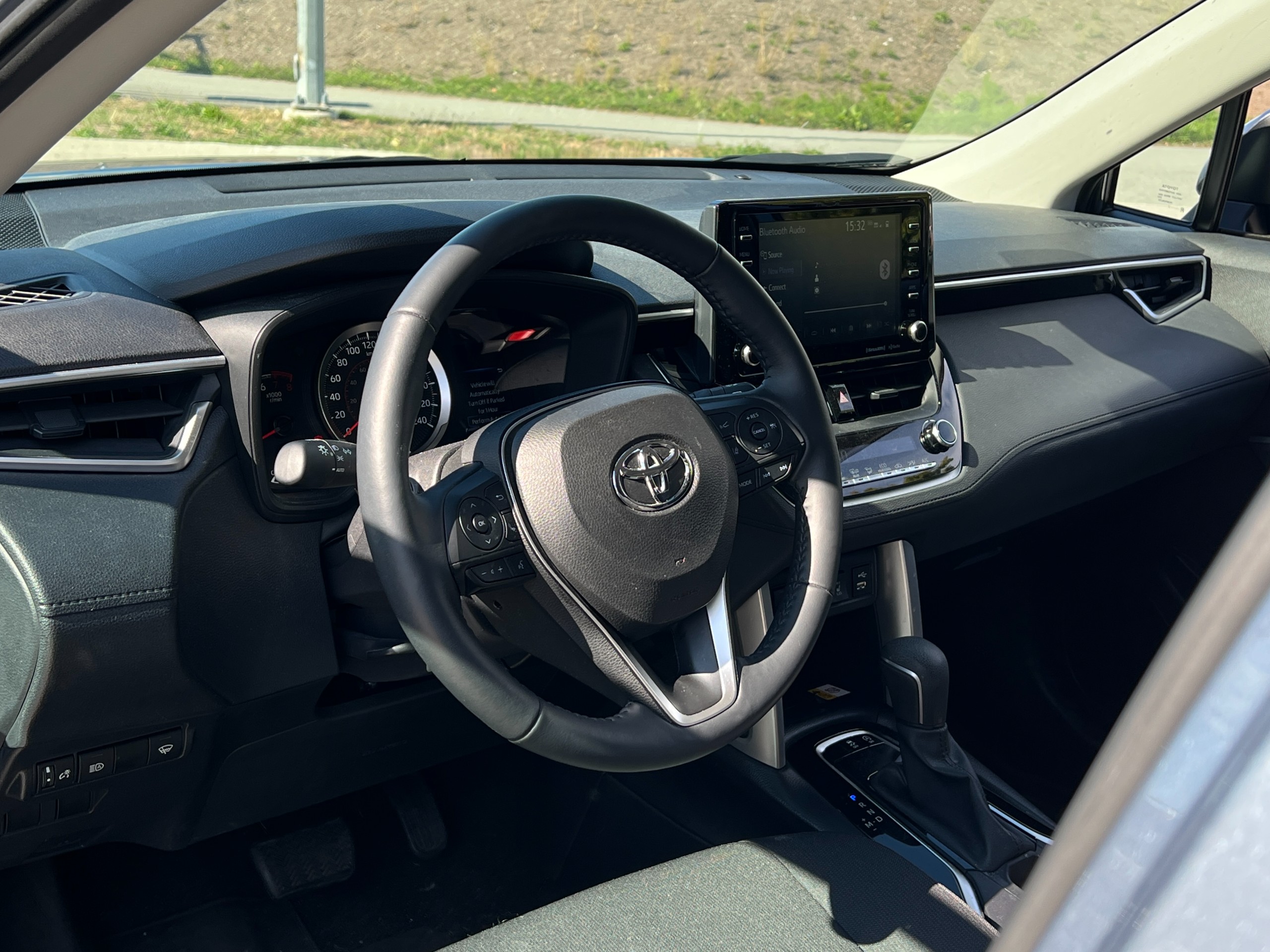 2022 Toyota Corolla Cross LE AWD | No accident | BC Local - Image 7