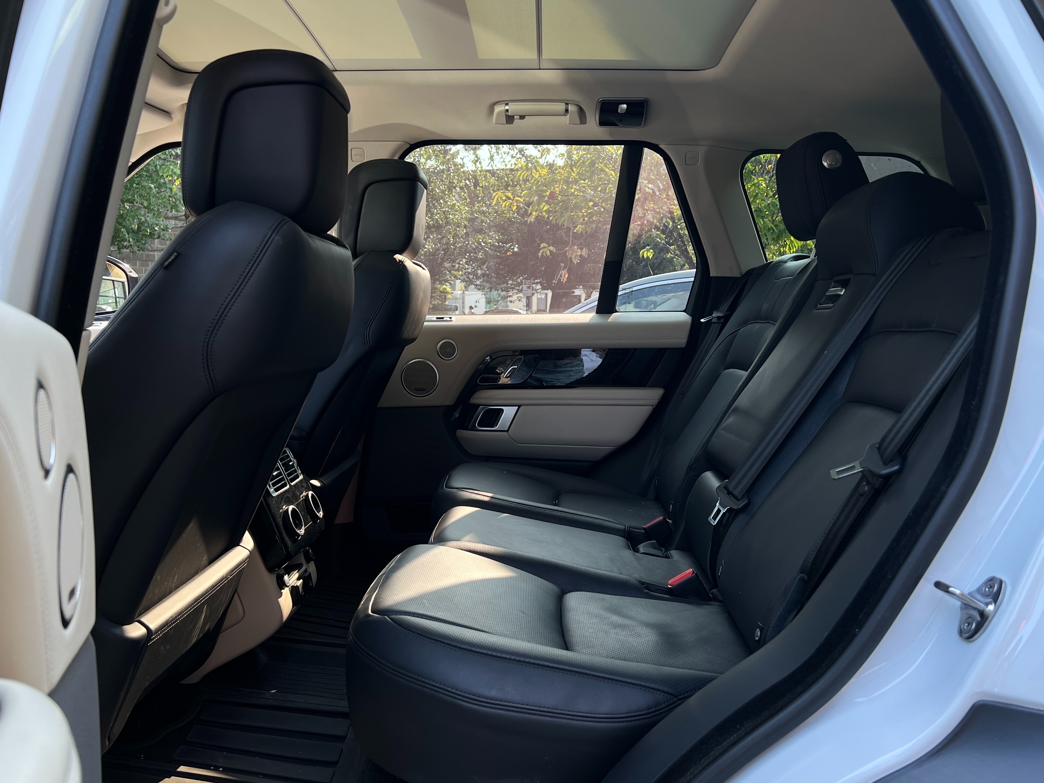 2020 Land Rover range rover hse | bc local - Image 16