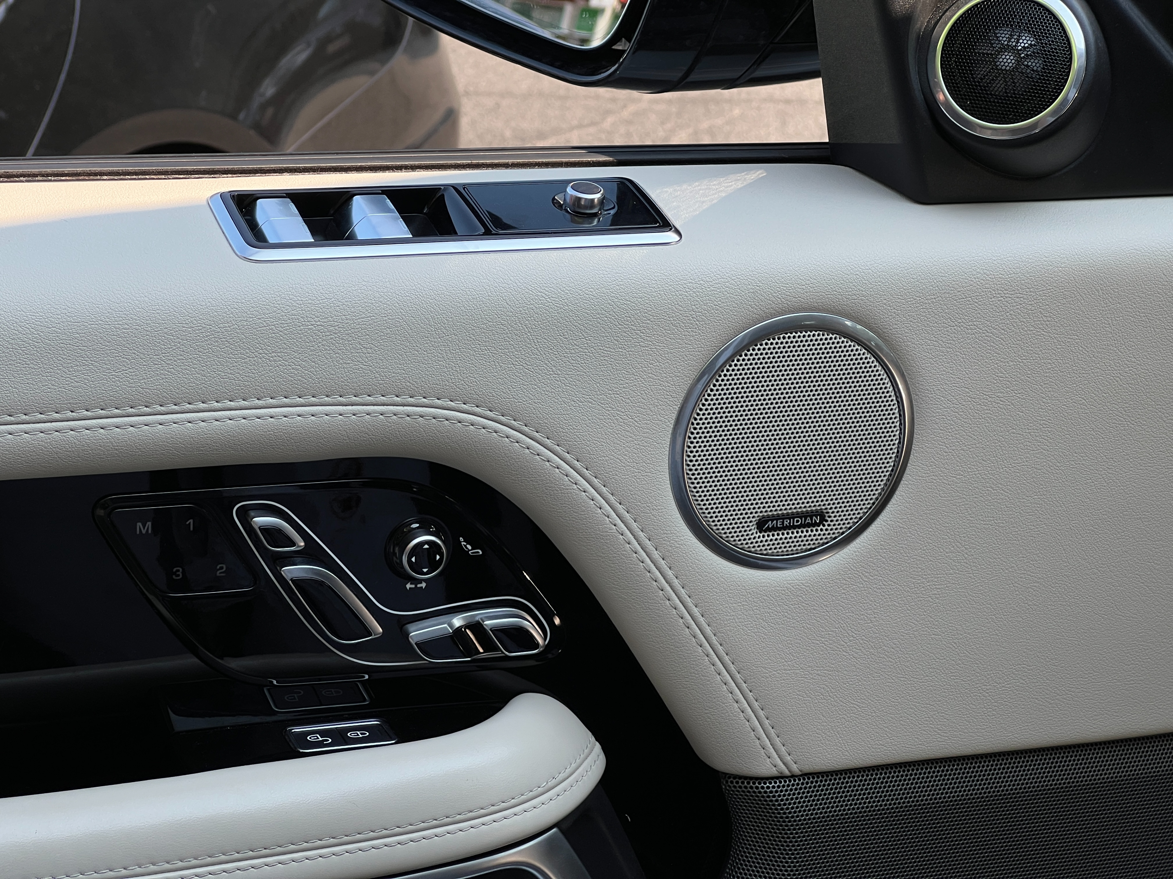 2020 Land Rover range rover hse | bc local - Image 13
