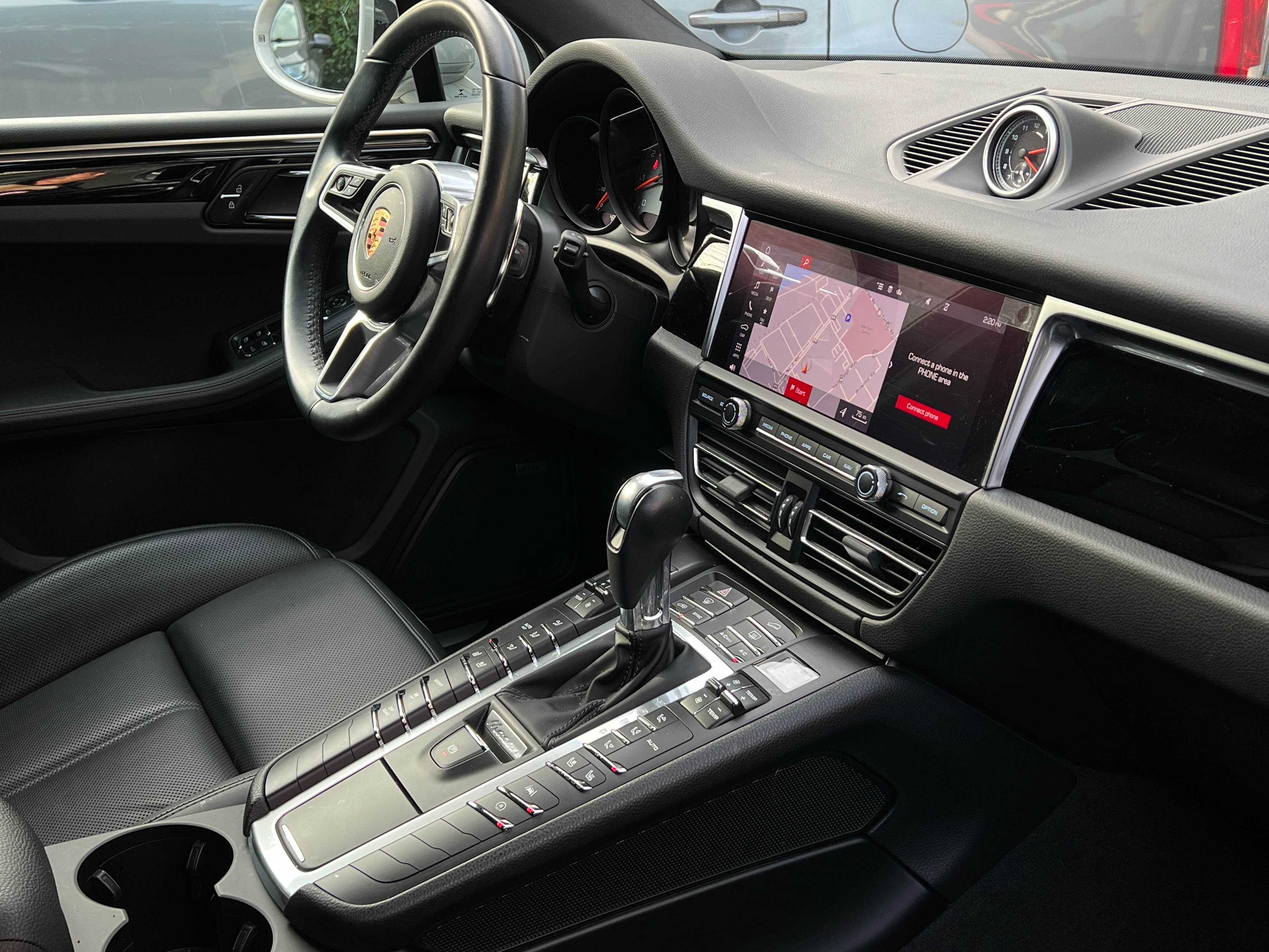 2020 Porsche Macan s | no accident | one owner | bc local - Image 12