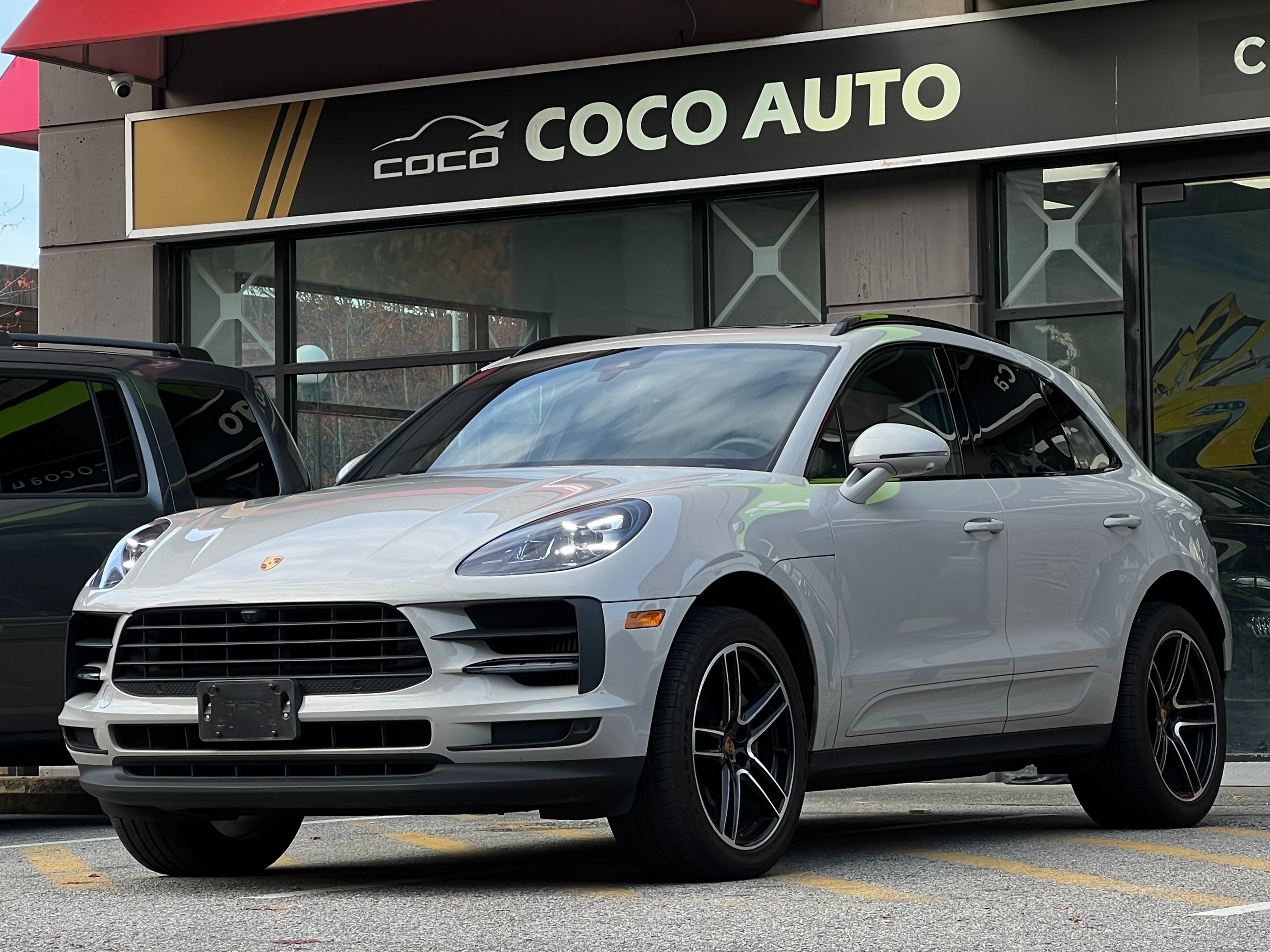2020 Porsche Macan s | no accident | one owner | bc local - Image 4
