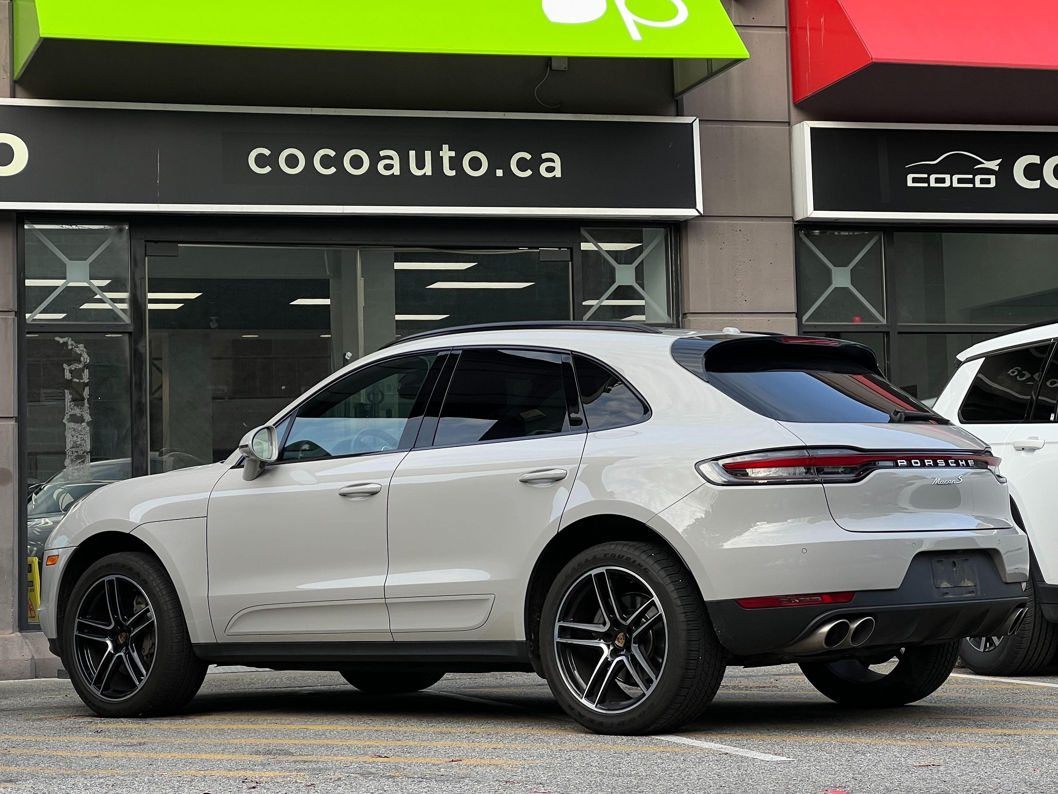 2020 Porsche Macan s | no accident | one owner | bc local - Image 5