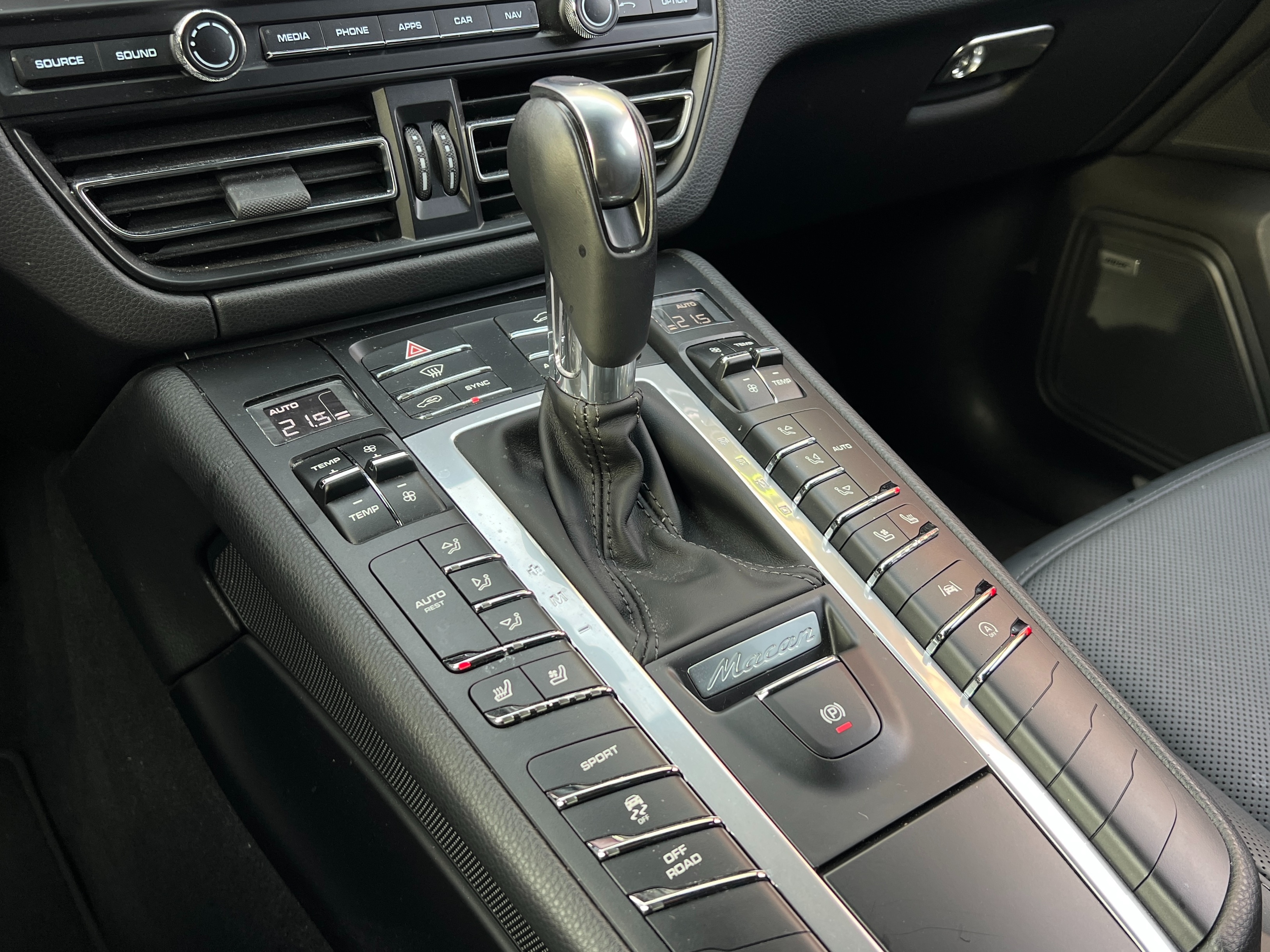 2020 Porsche Macan s | no accident | one owner | bc local - Image 11