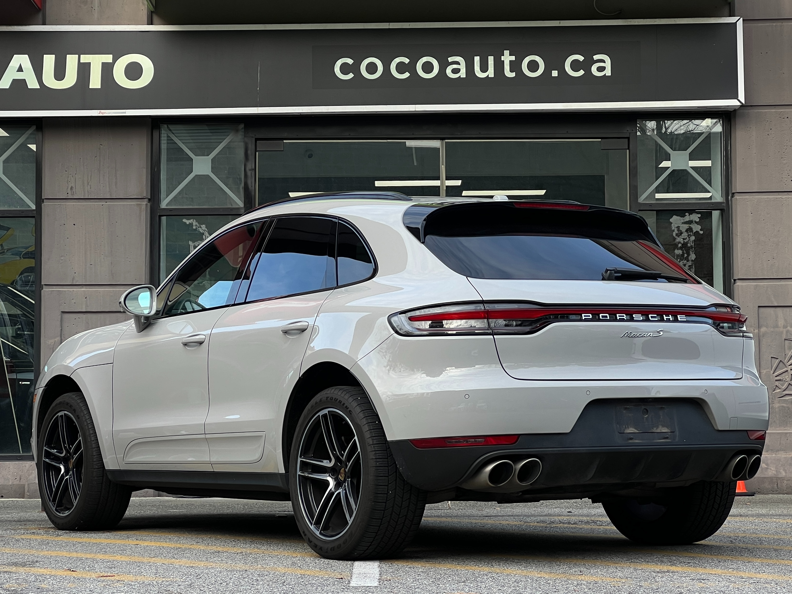 2020 Porsche Macan s | no accident | one owner | bc local - Image 6