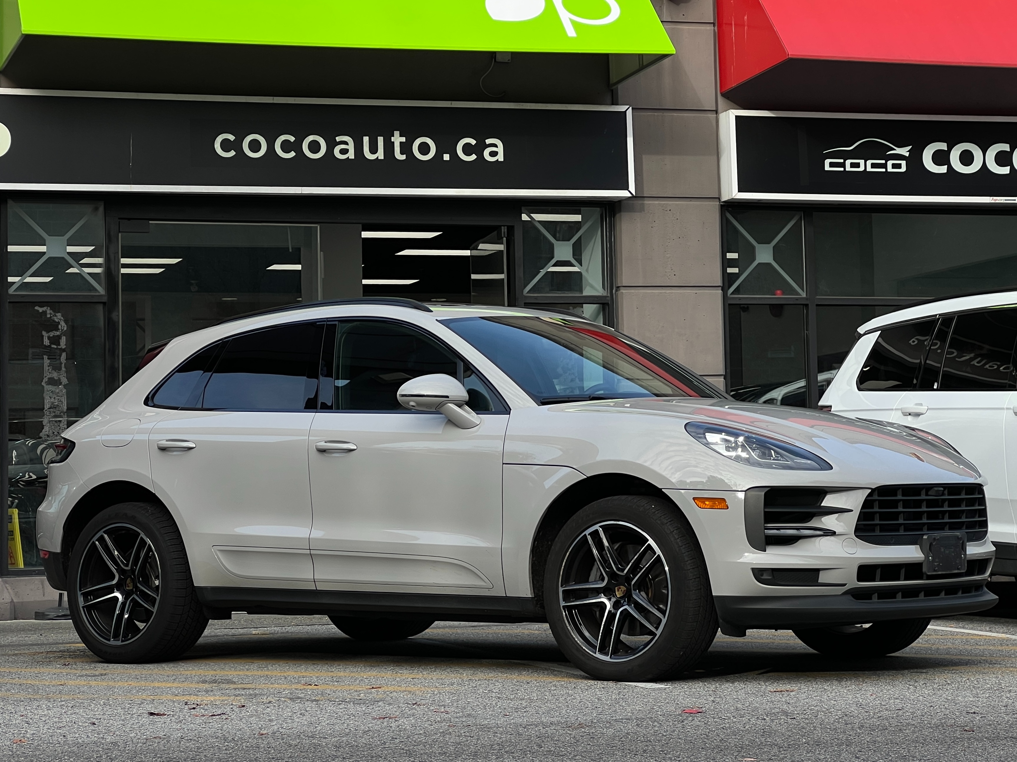 2020 Porsche Macan s | no accident | one owner | bc local - Image 2