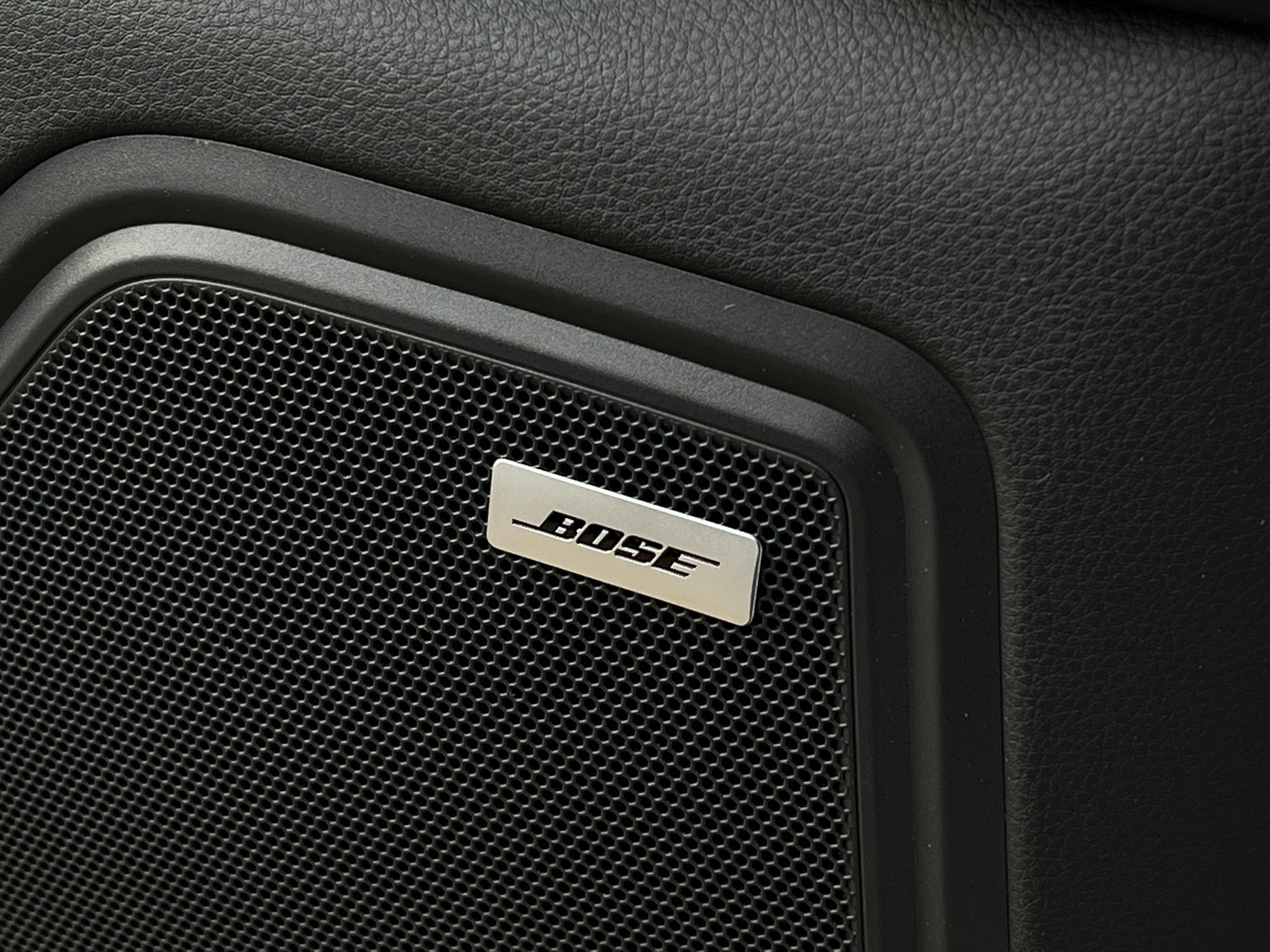 2020 Porsche Macan s | no accident | one owner | bc local - Image 9