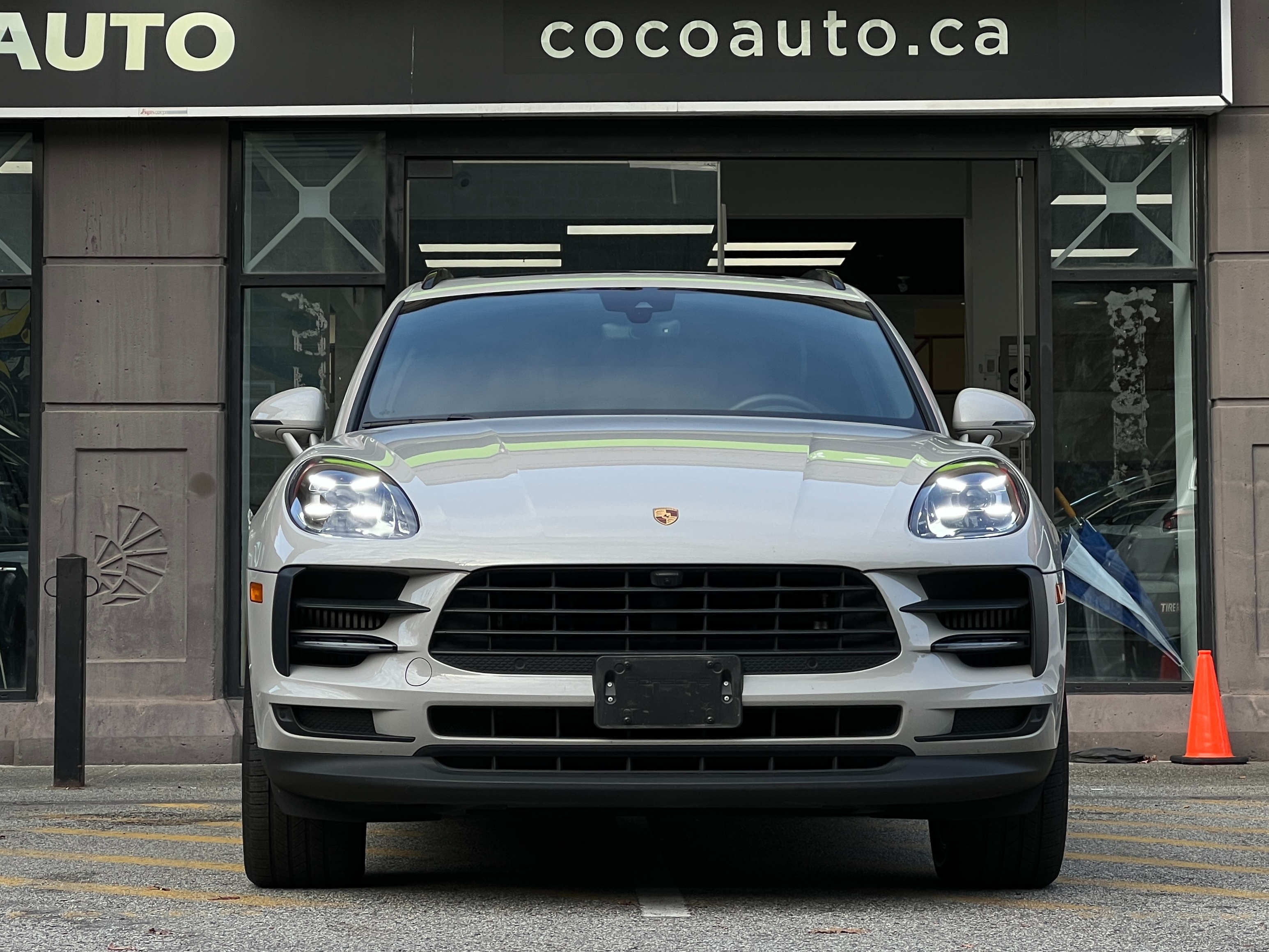 2020 Porsche Macan s | no accident | one owner | bc local - Image 3