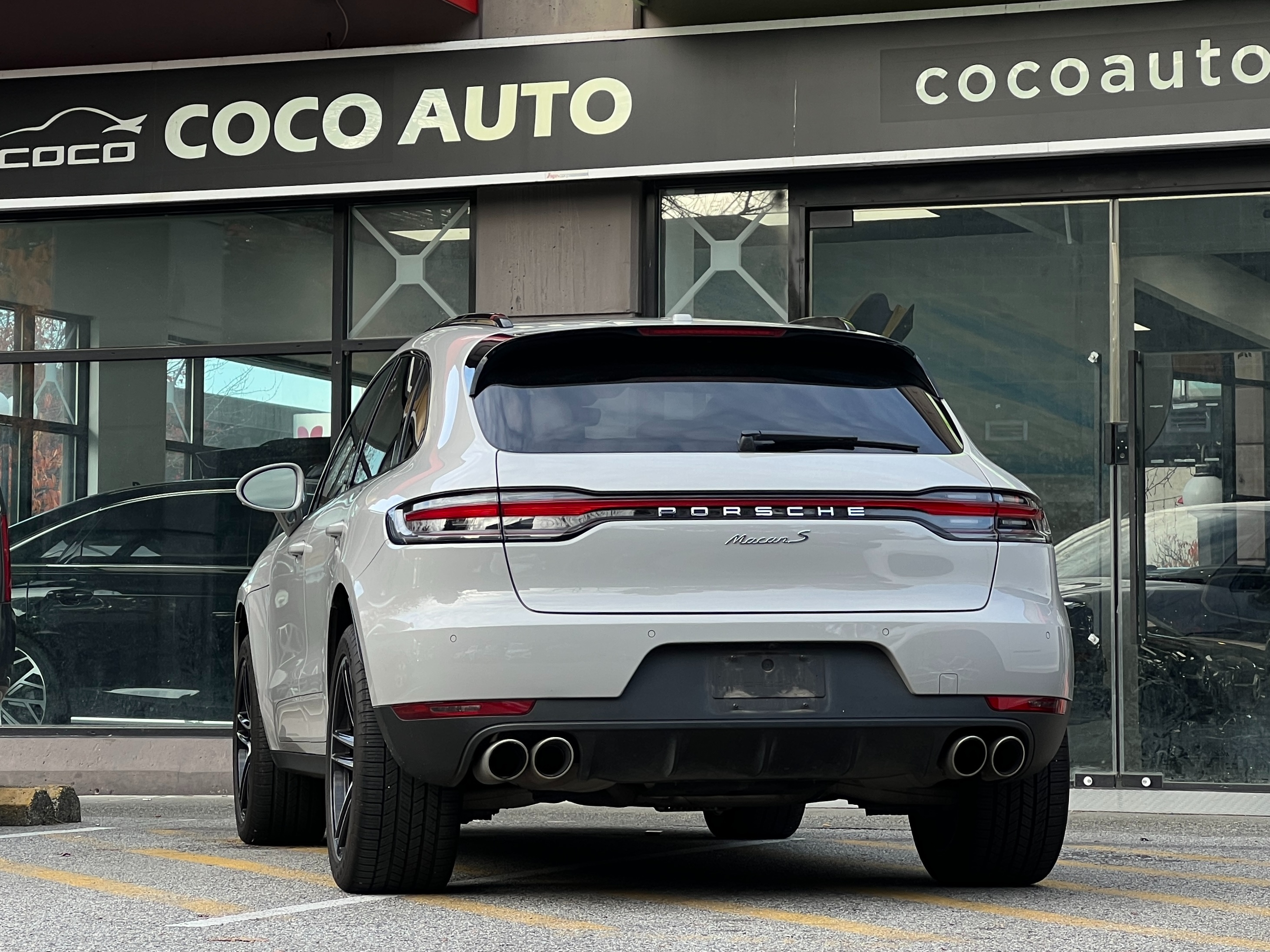 2020 Porsche Macan s | no accident | one owner | bc local - Image 7