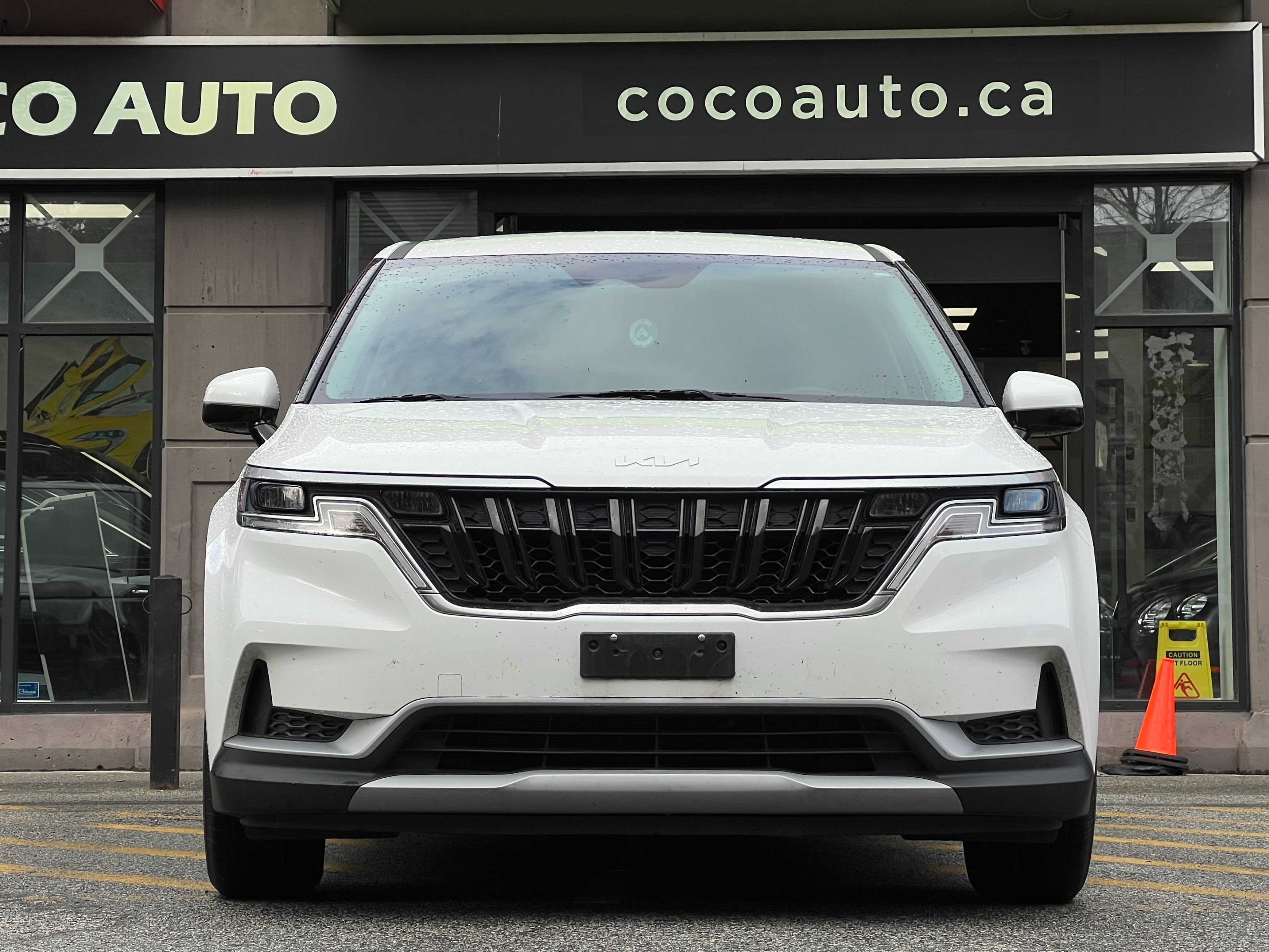 2023 Kia carnival lx 8 seaters | no accident - Image 3