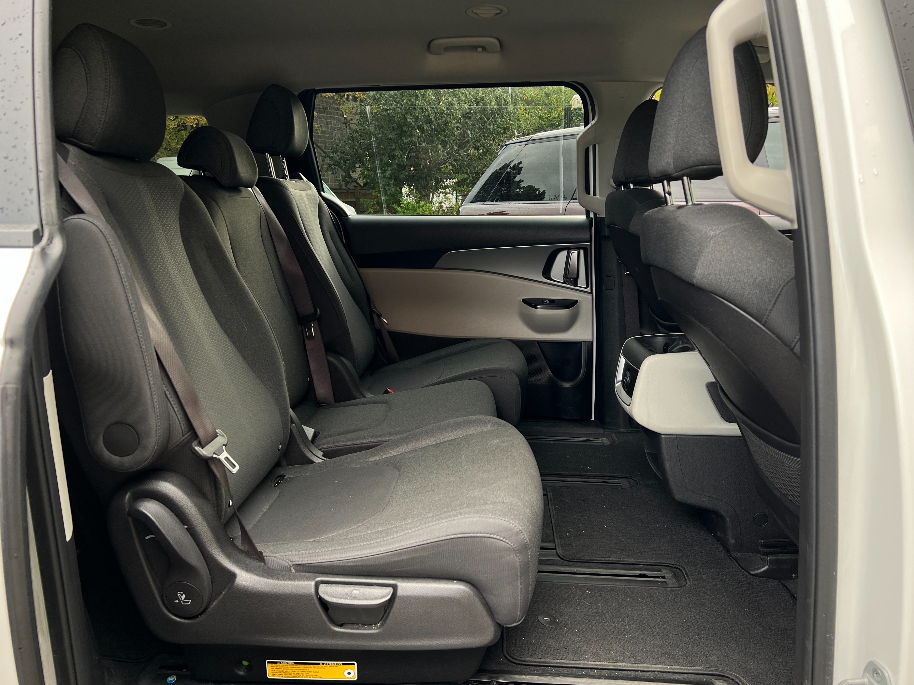 2023 Kia carnival lx 8 seaters | no accident - Image 15
