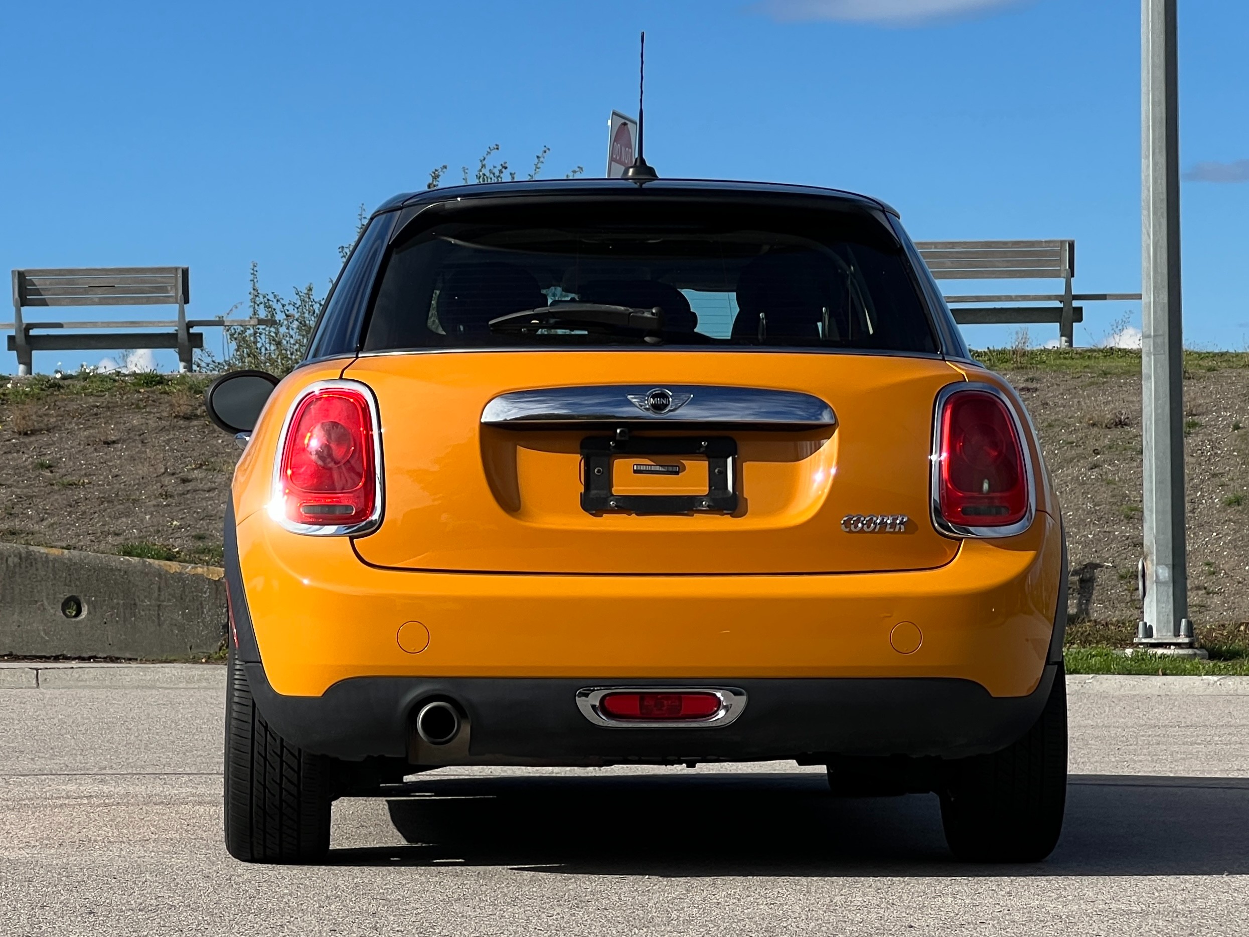 2016 Mini Cooper 5 door | manual | BC Local - Image 7
